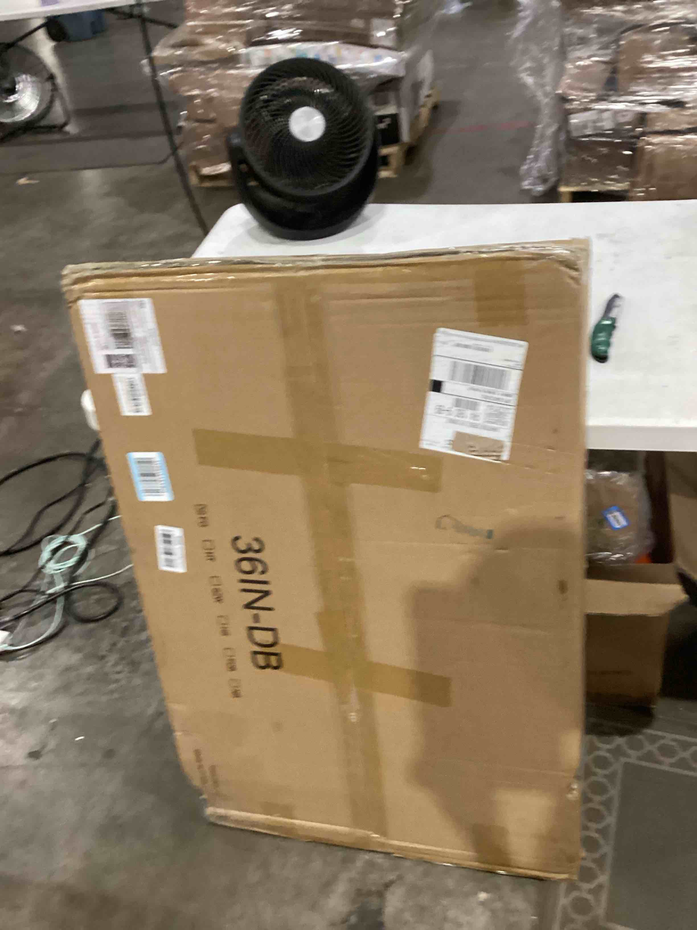 https://s3.amazonaws.com/lotting-images-prod/bidfta/TEA1639336_1752518024962.jpeg