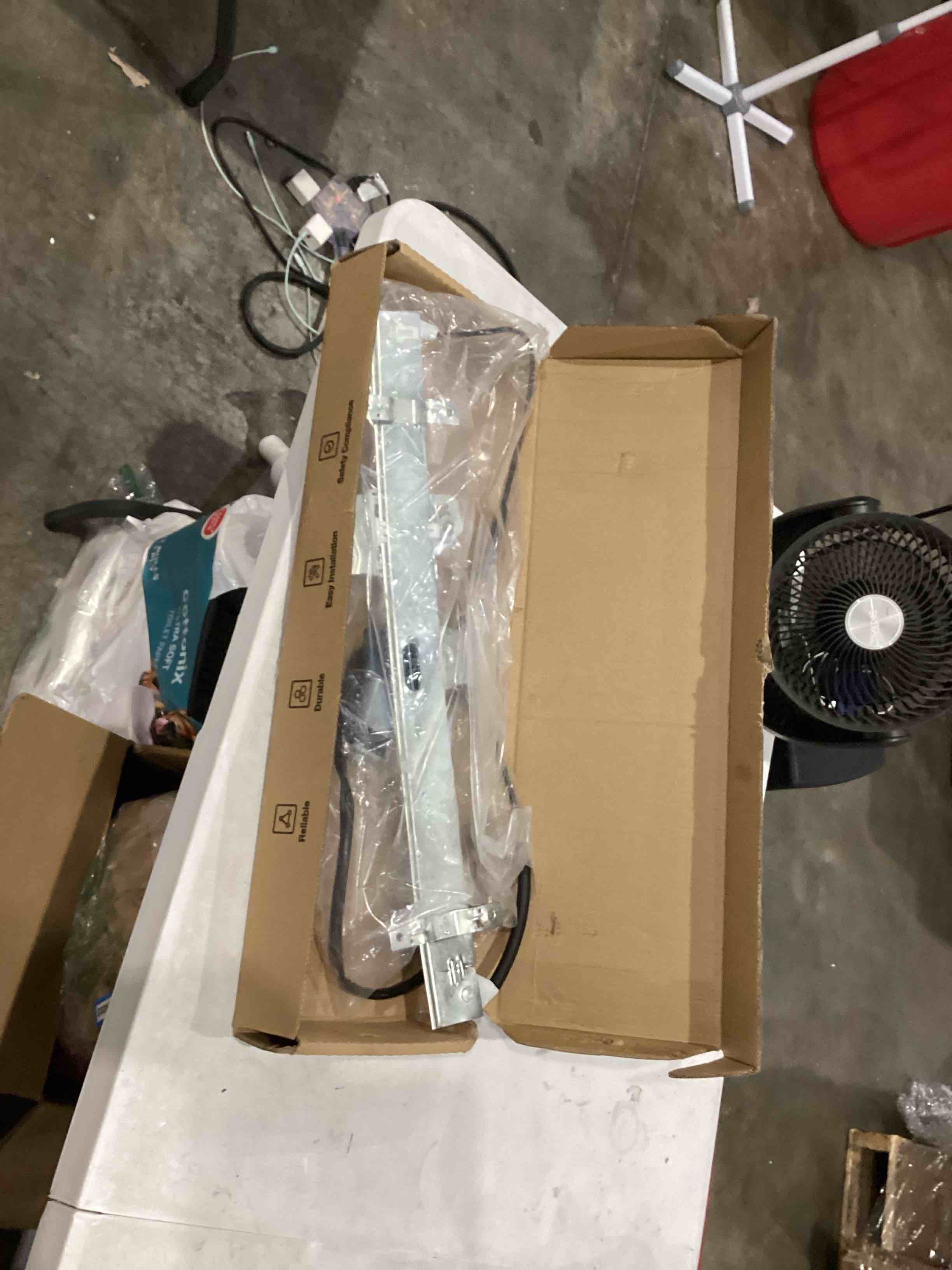 https://s3.amazonaws.com/lotting-images-prod/bidfta/TEA1639339_1752518833365.jpeg
