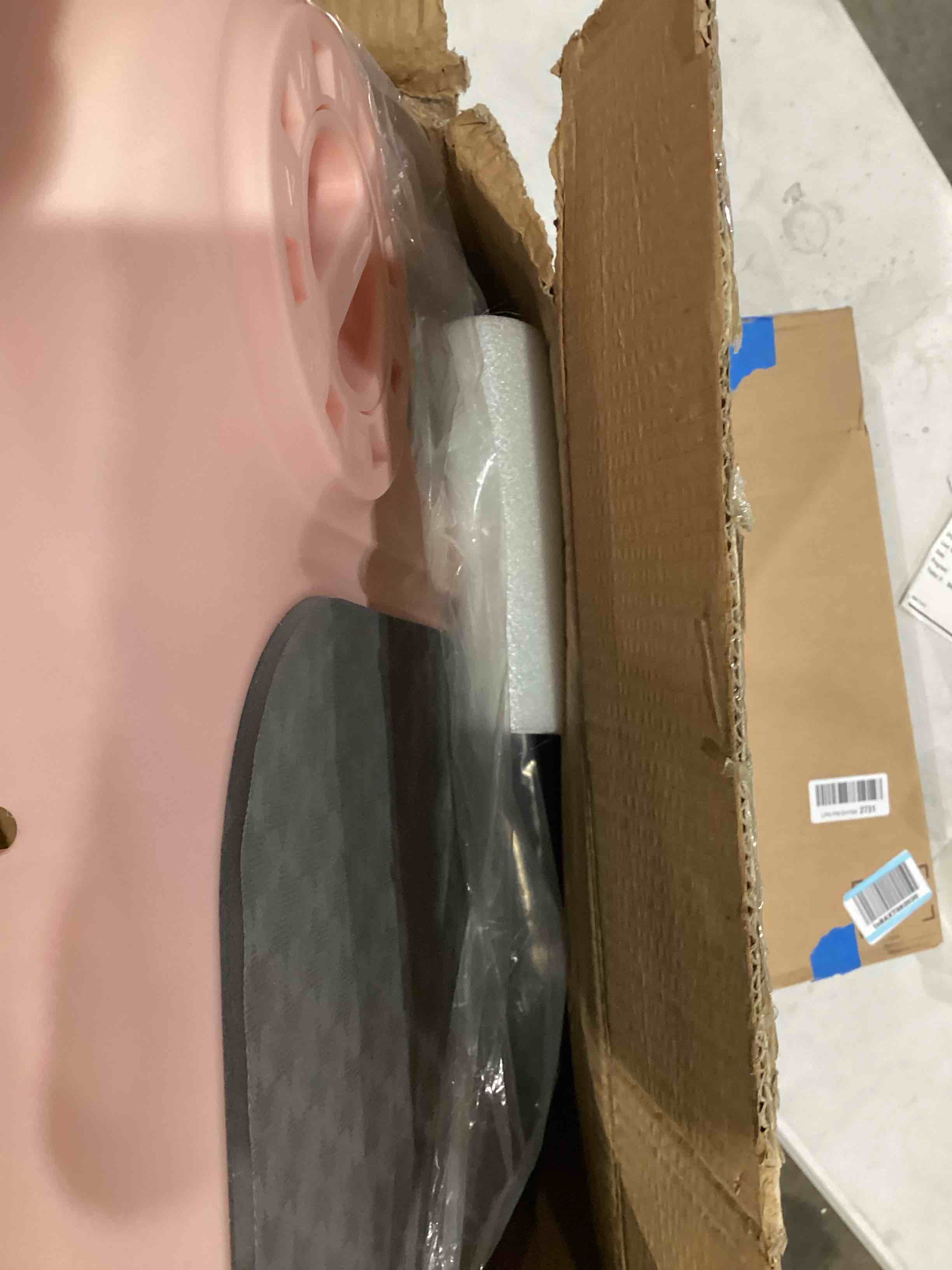 https://s3.amazonaws.com/lotting-images-prod/bidfta/TEA1639383_1752677906410.jpeg