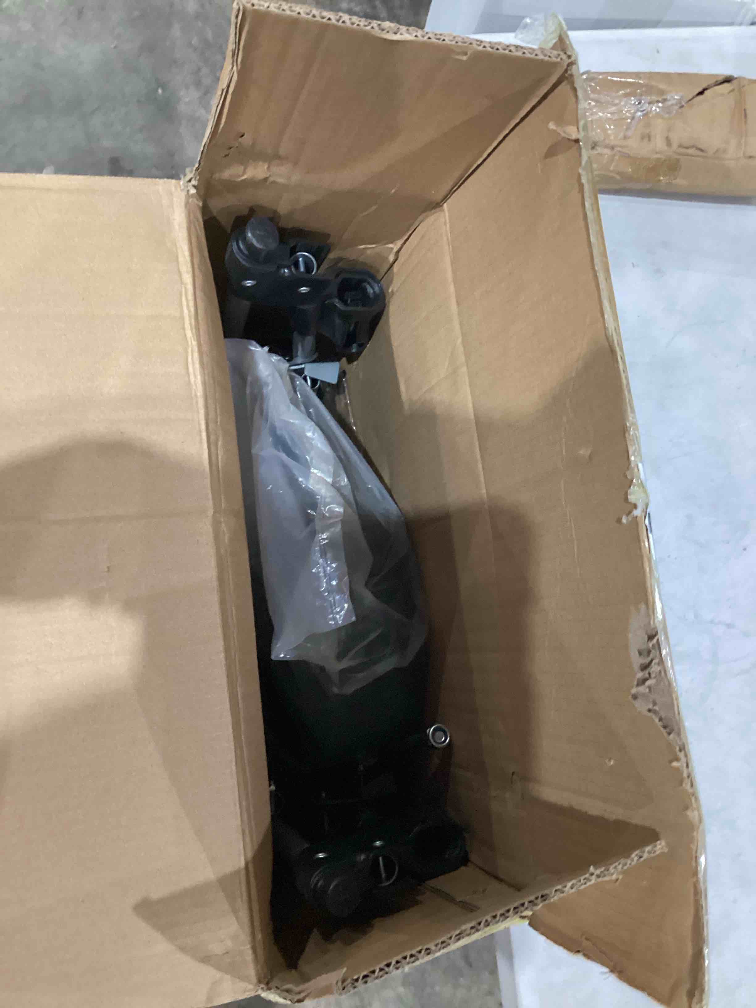 https://s3.amazonaws.com/lotting-images-prod/bidfta/TEA1639399_1752687667826.jpeg
