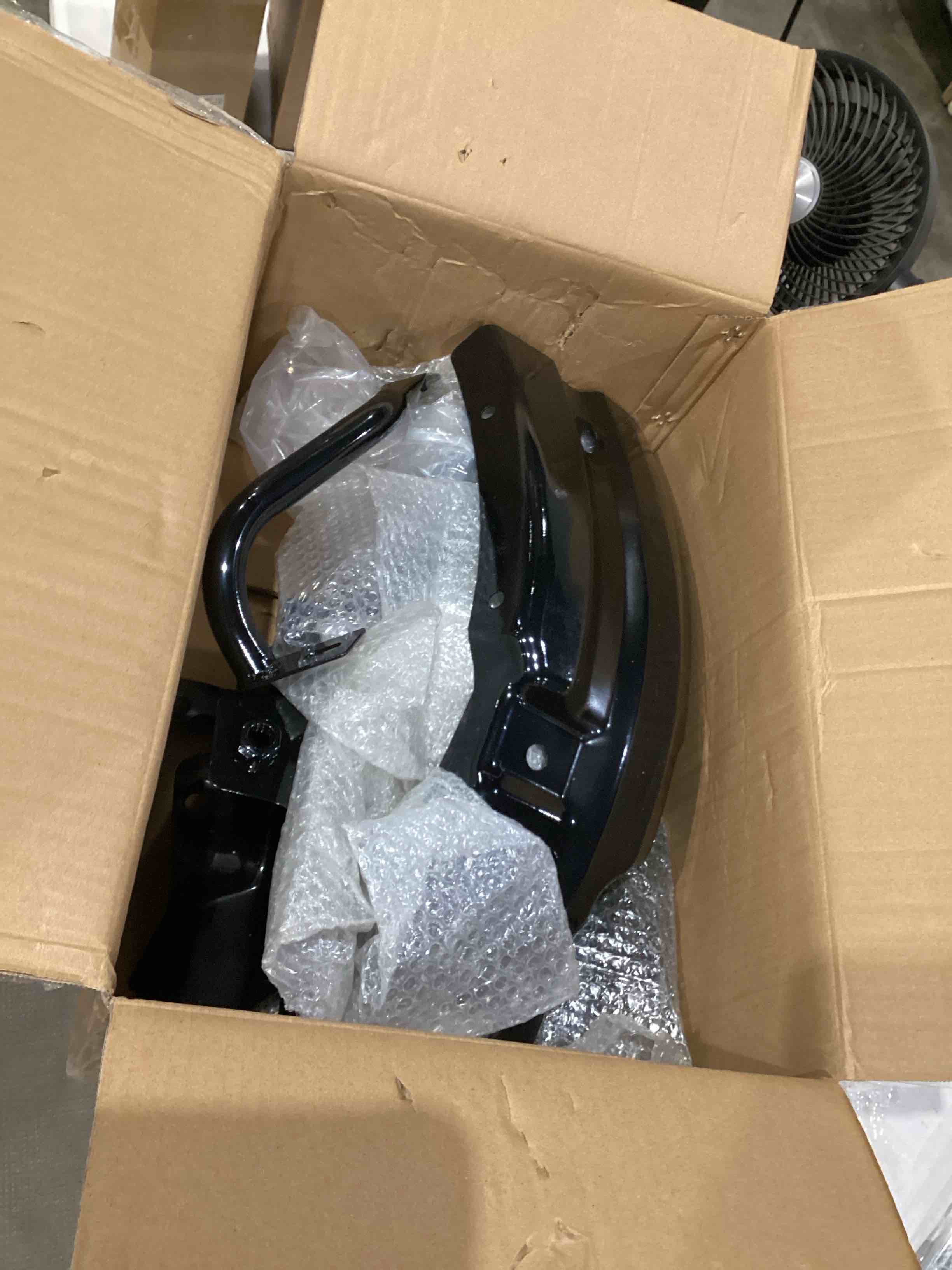 https://s3.amazonaws.com/lotting-images-prod/bidfta/TEA1639468_1752775032805.jpeg