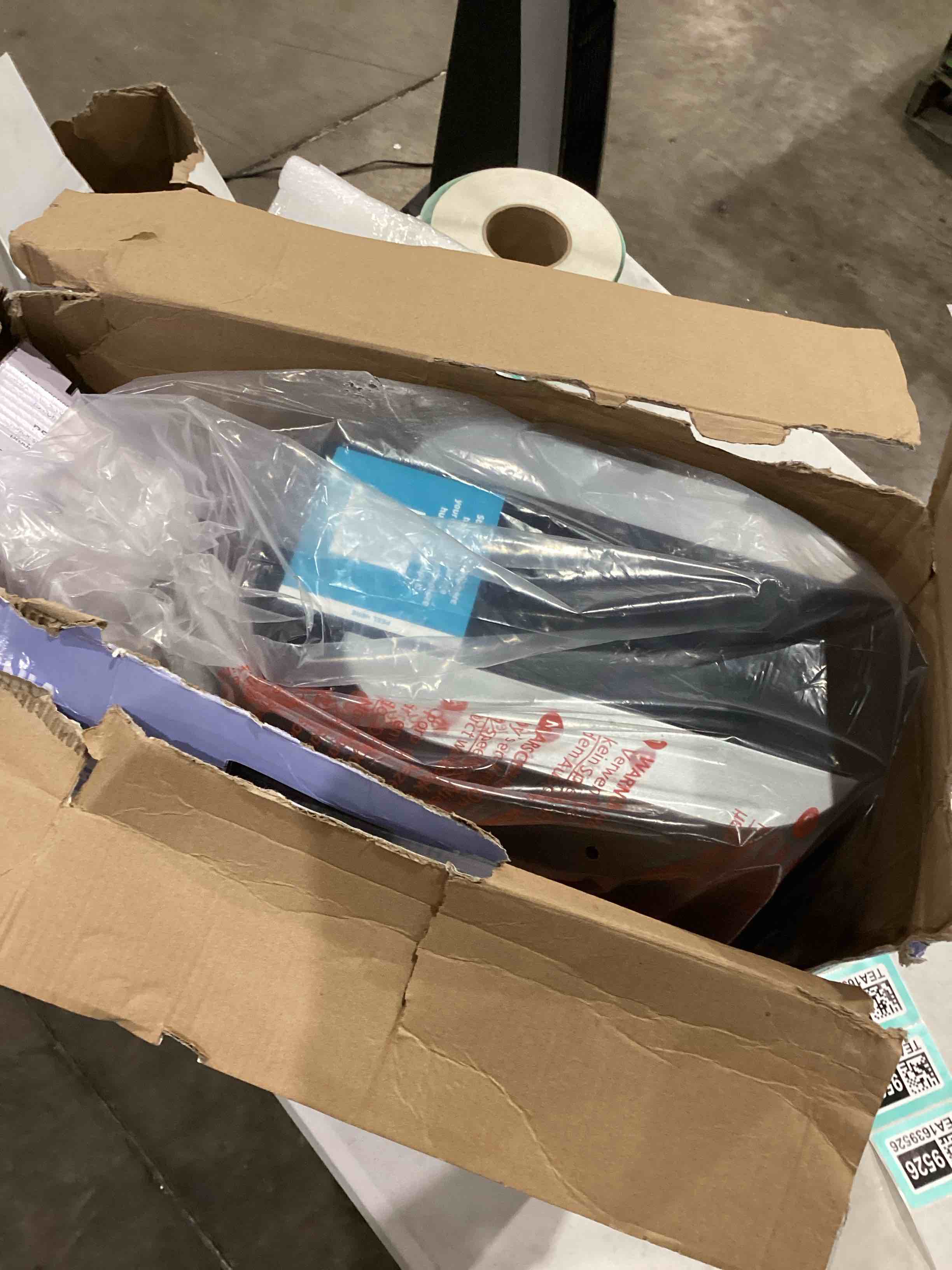 https://s3.amazonaws.com/lotting-images-prod/bidfta/TEA1639526_1752852769390.jpeg