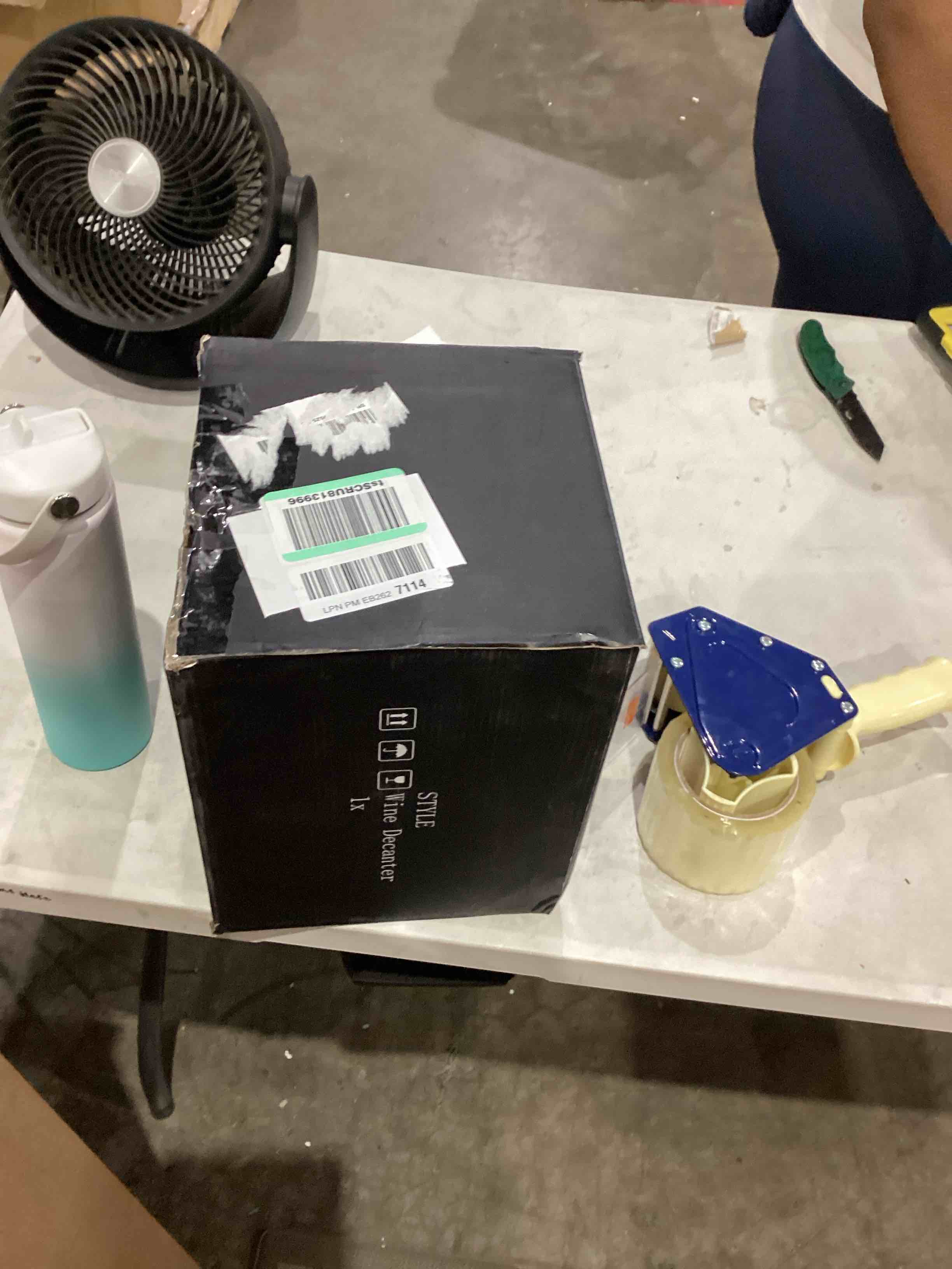 https://s3.amazonaws.com/lotting-images-prod/bidfta/TEA1639557_1752864086439.jpeg