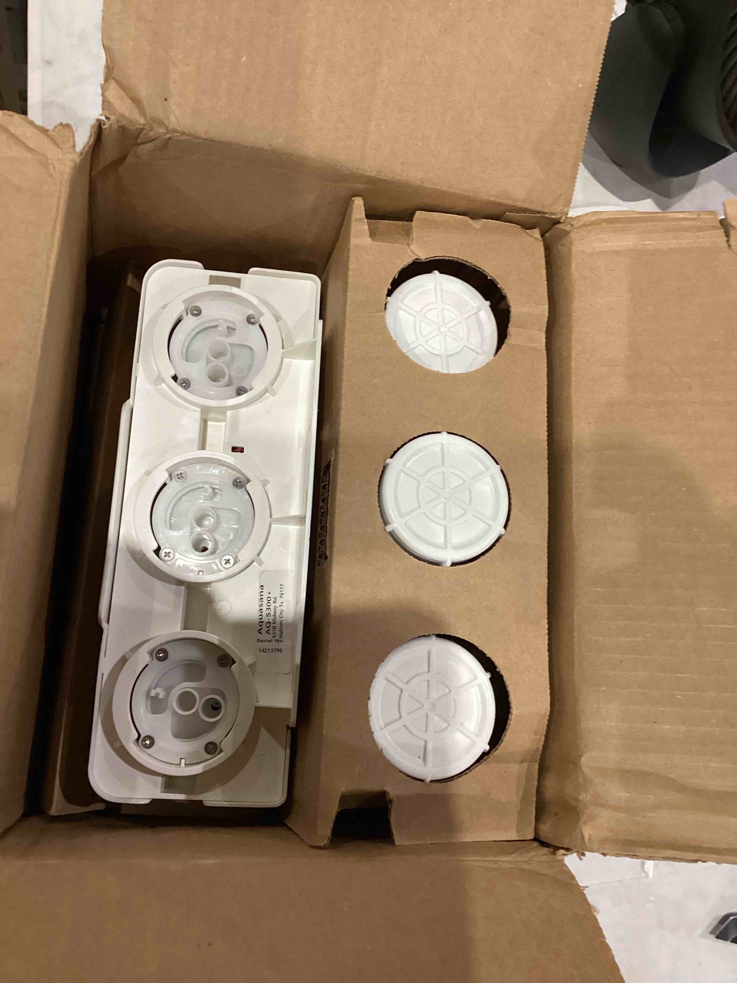 https://s3.amazonaws.com/lotting-images-prod/bidfta/TEA1639562_1752865656935.jpeg