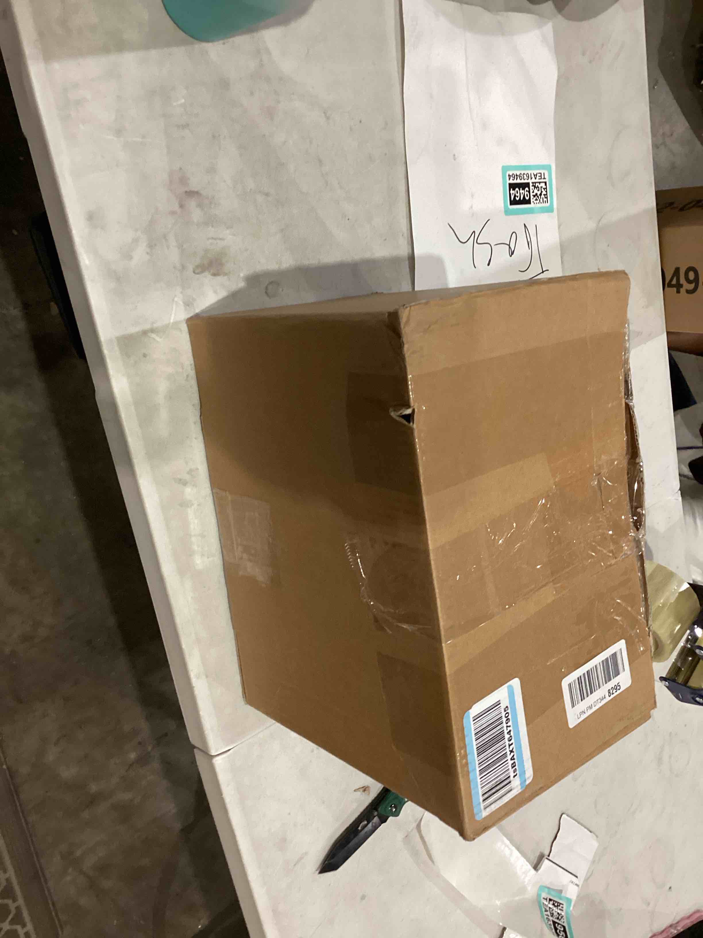 https://s3.amazonaws.com/lotting-images-prod/bidfta/TEA1639565_1752865975069.jpeg