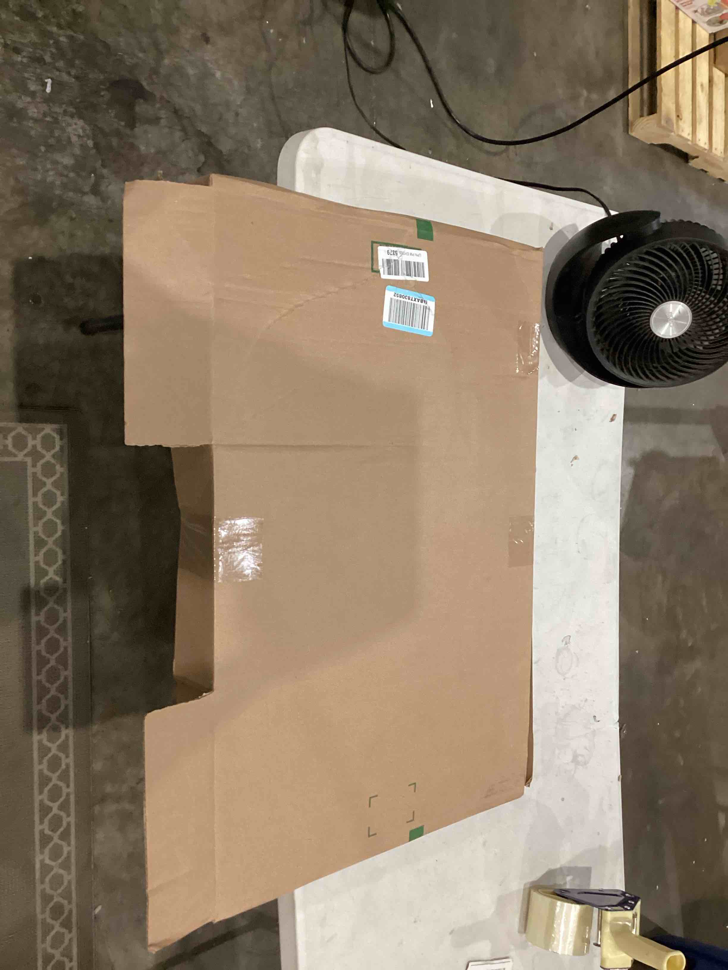 https://s3.amazonaws.com/lotting-images-prod/bidfta/TEA1639574_1753098363759.jpeg