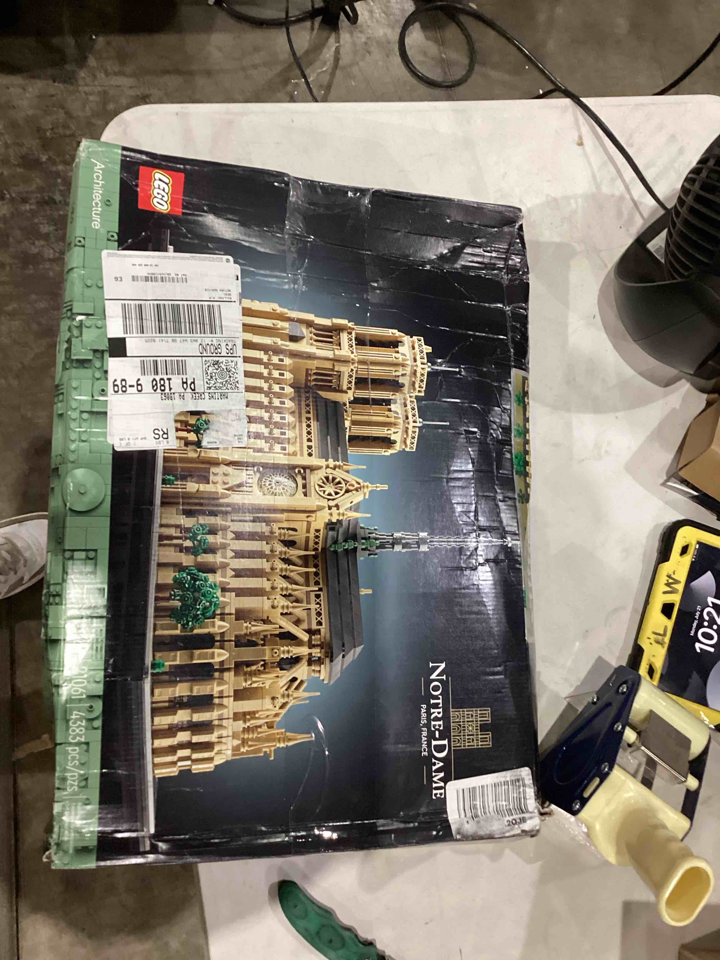 https://s3.amazonaws.com/lotting-images-prod/bidfta/TEA1639598_1753107700642.jpeg