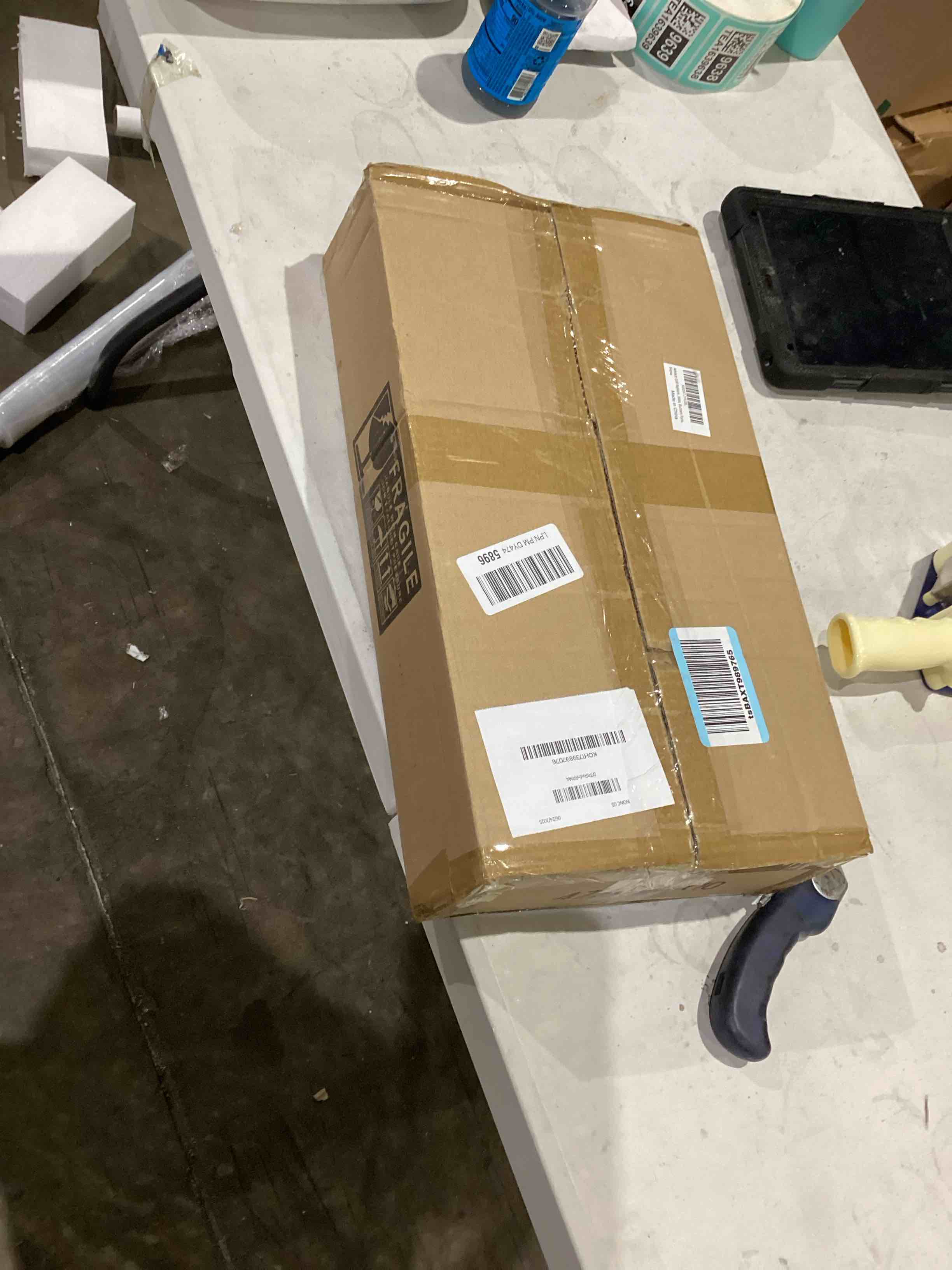 https://s3.amazonaws.com/lotting-images-prod/bidfta/TEA1639629_1753114877741.jpeg