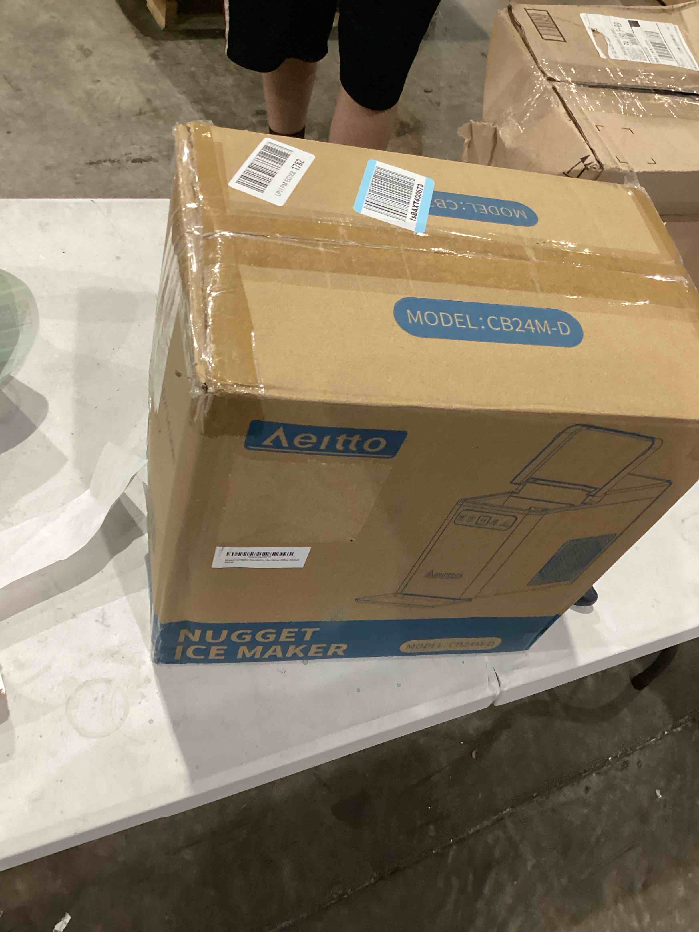 https://s3.amazonaws.com/lotting-images-prod/bidfta/TEA1639647_1753118024575.jpeg