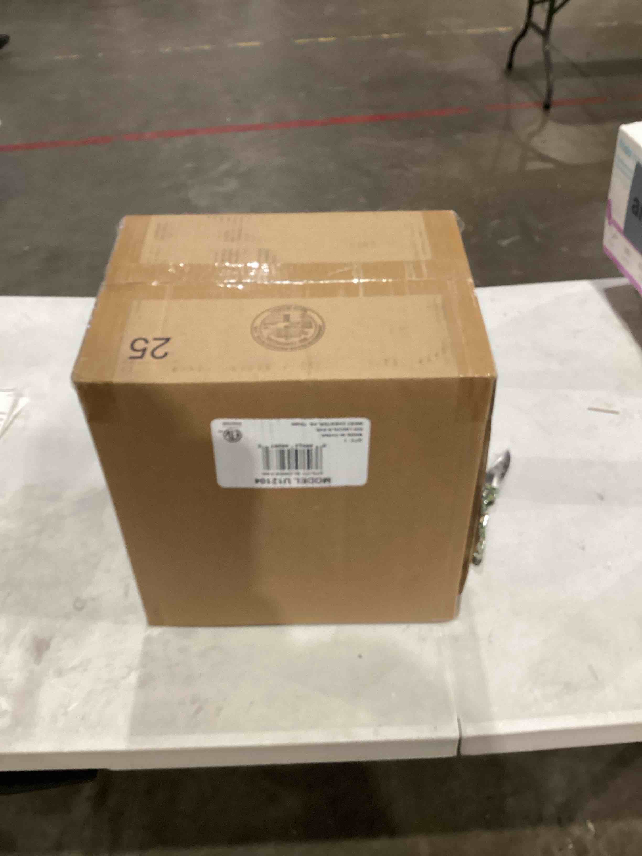 https://s3.amazonaws.com/lotting-images-prod/bidfta/TEA1639701_1753192260492.jpeg