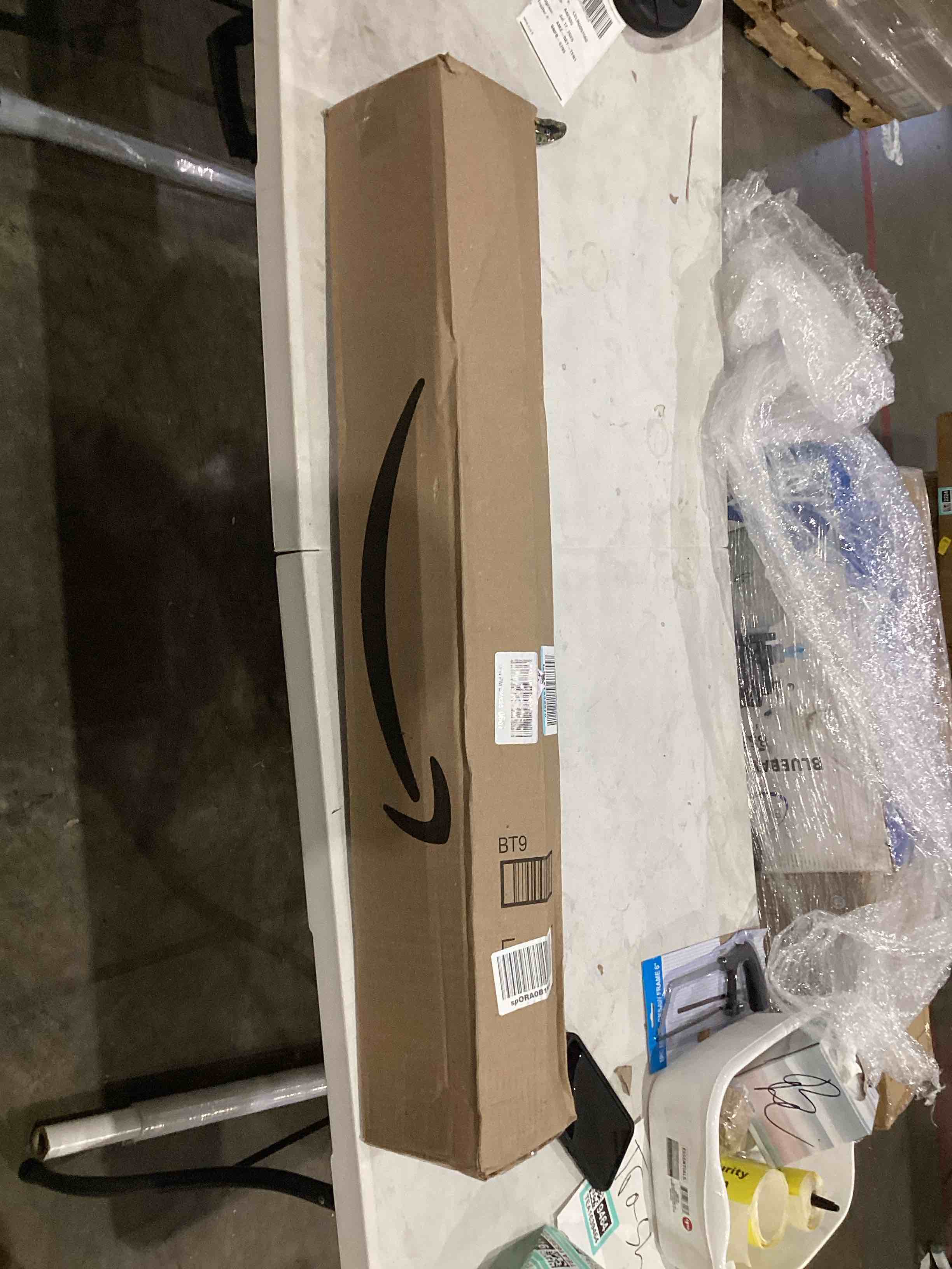 https://s3.amazonaws.com/lotting-images-prod/bidfta/TEA1639722_1753202809973.jpeg