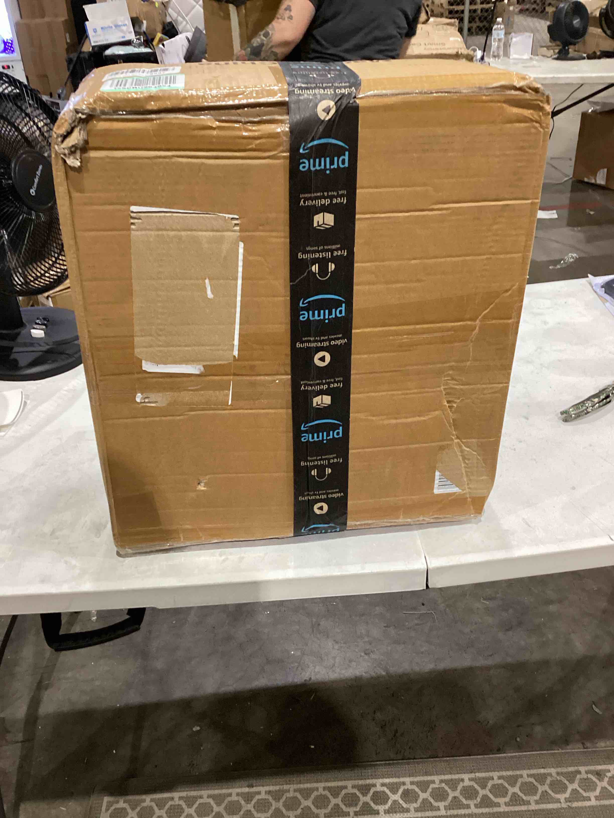 https://s3.amazonaws.com/lotting-images-prod/bidfta/TEA1639777_1753284291361.jpeg