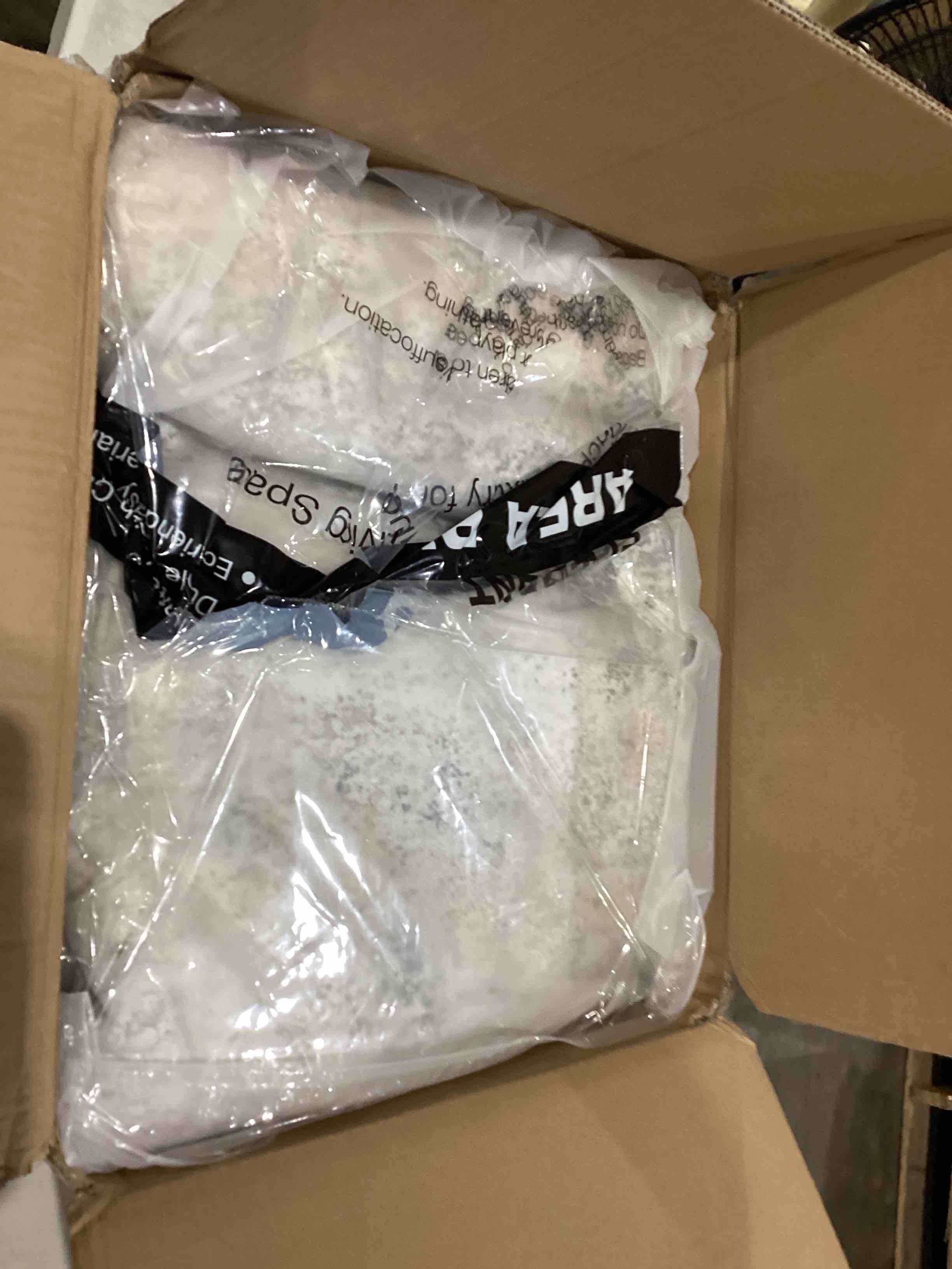 https://s3.amazonaws.com/lotting-images-prod/bidfta/TEA1639777_1753284322157.jpeg