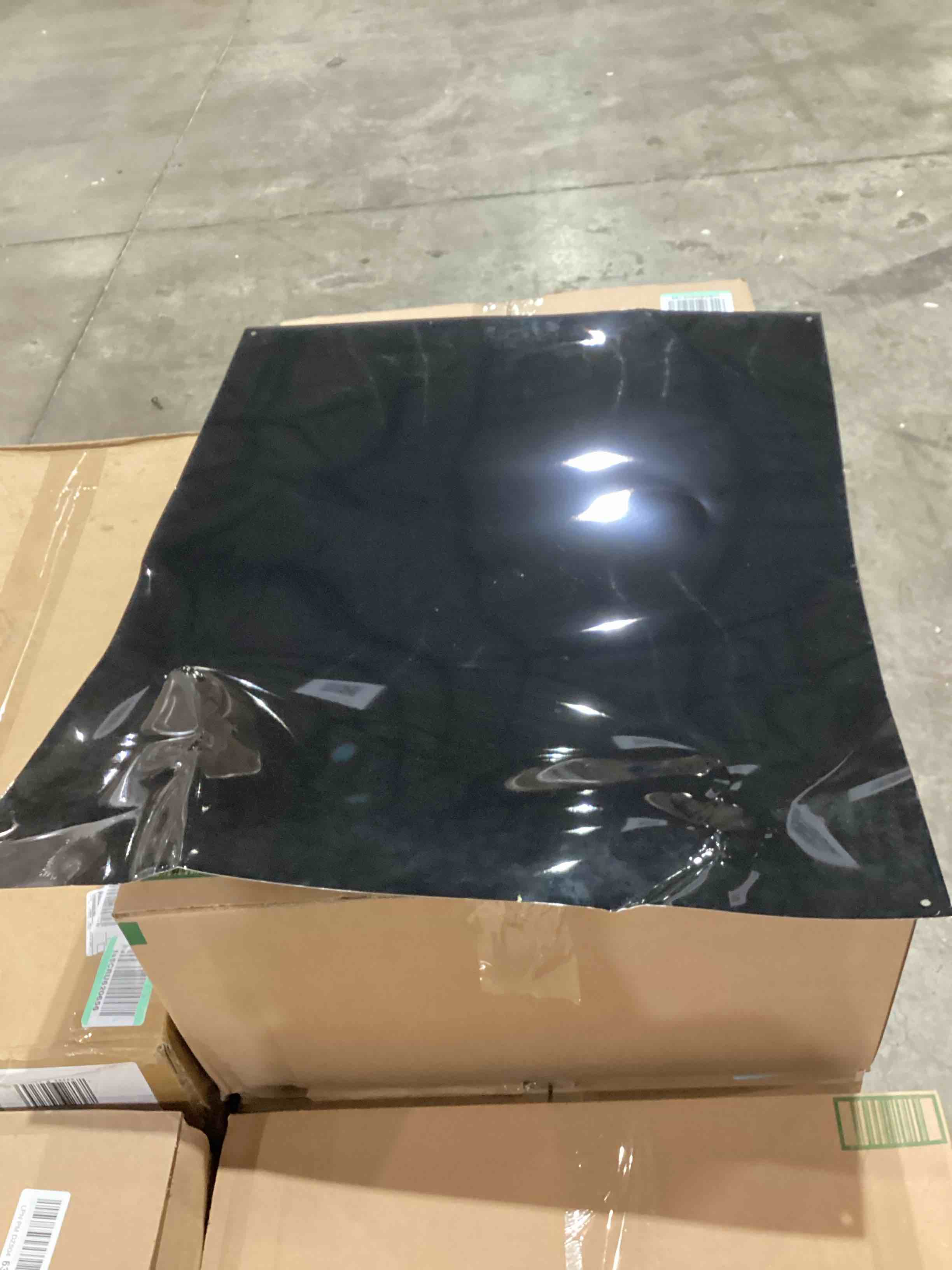 https://s3.amazonaws.com/lotting-images-prod/bidfta/TEA1639793_1753289683565.jpeg