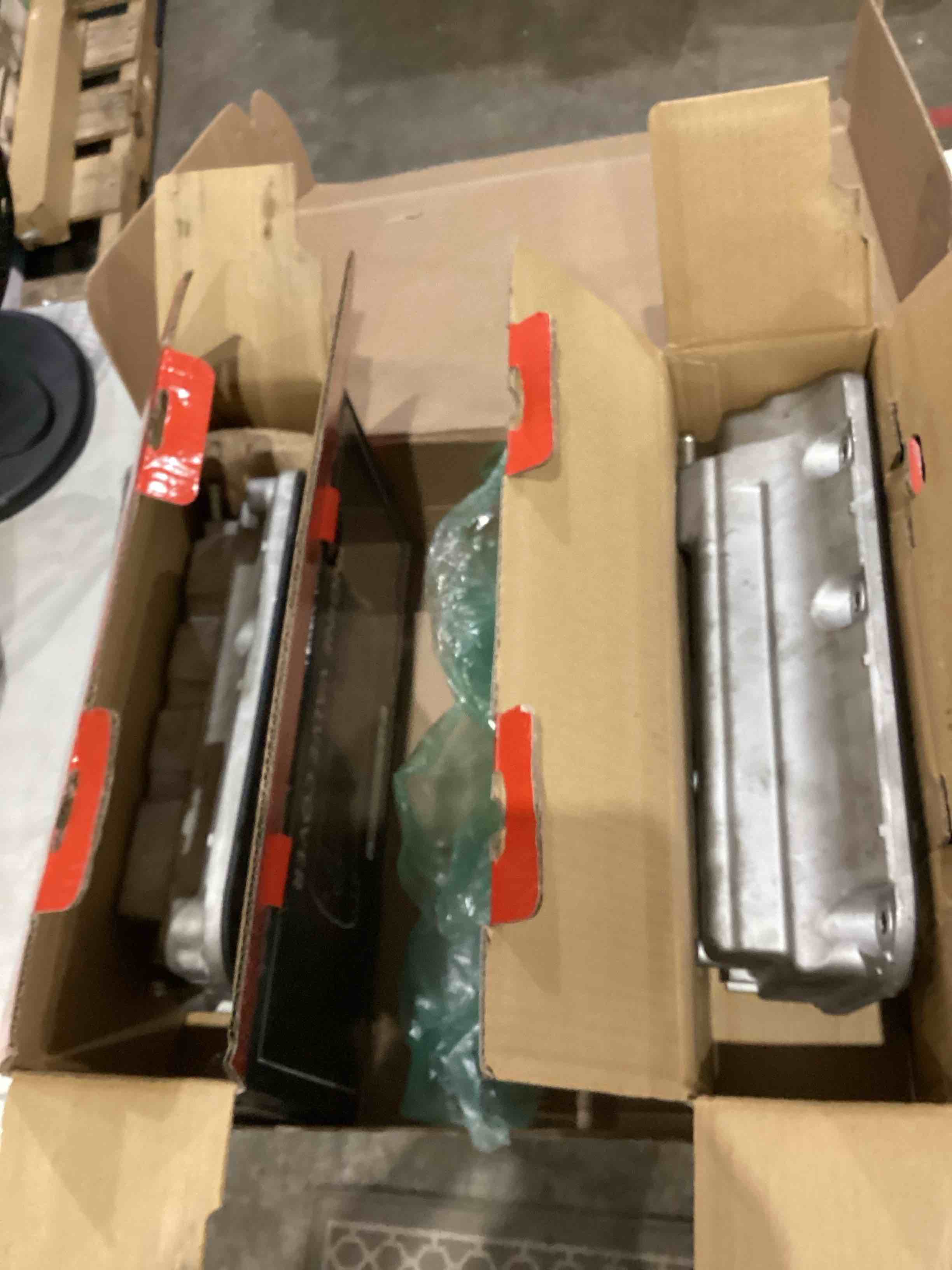 https://s3.amazonaws.com/lotting-images-prod/bidfta/TEA1639801_1753291816735.jpeg