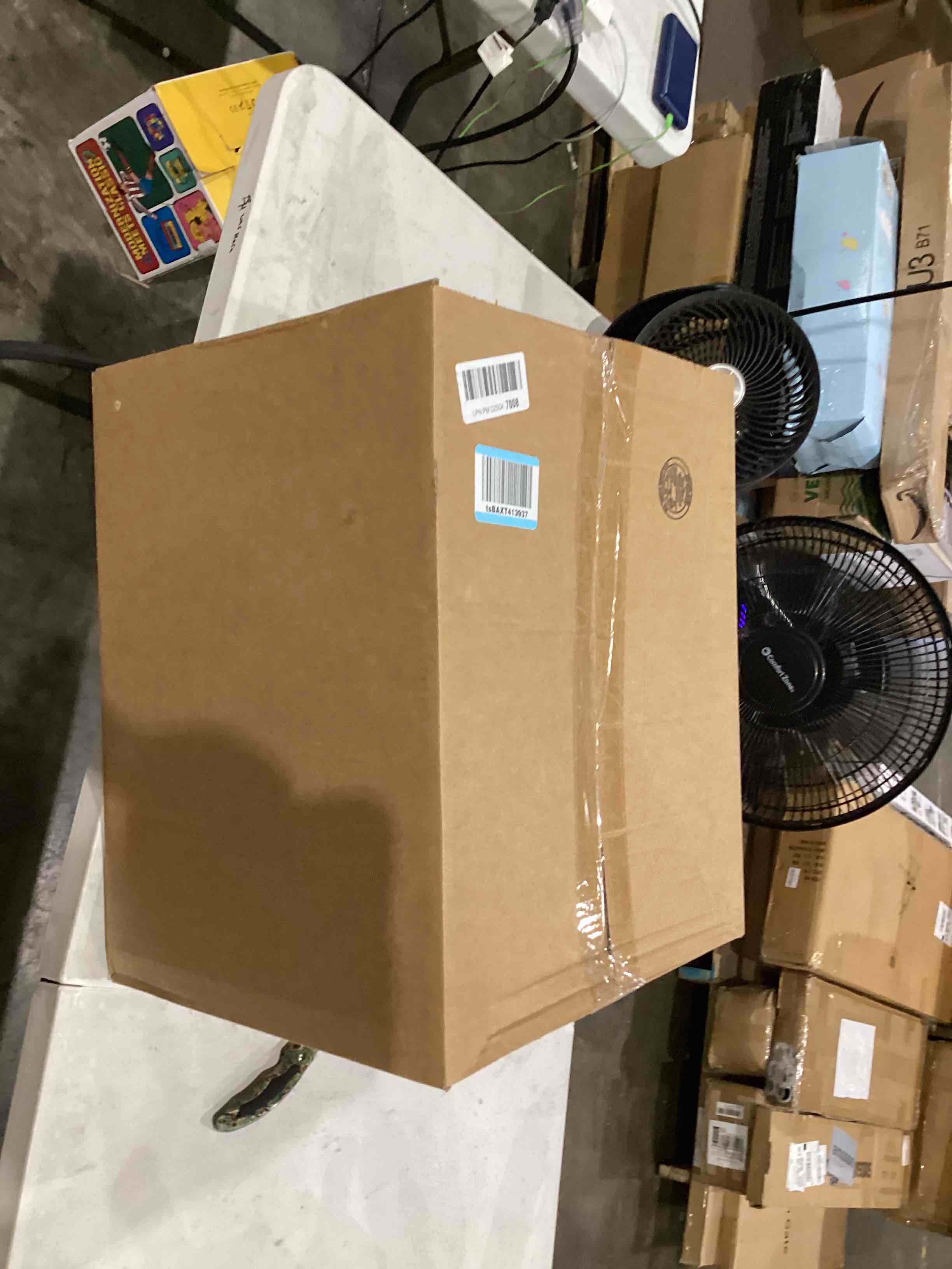 https://s3.amazonaws.com/lotting-images-prod/bidfta/TEA1639829_1753356343120.jpeg