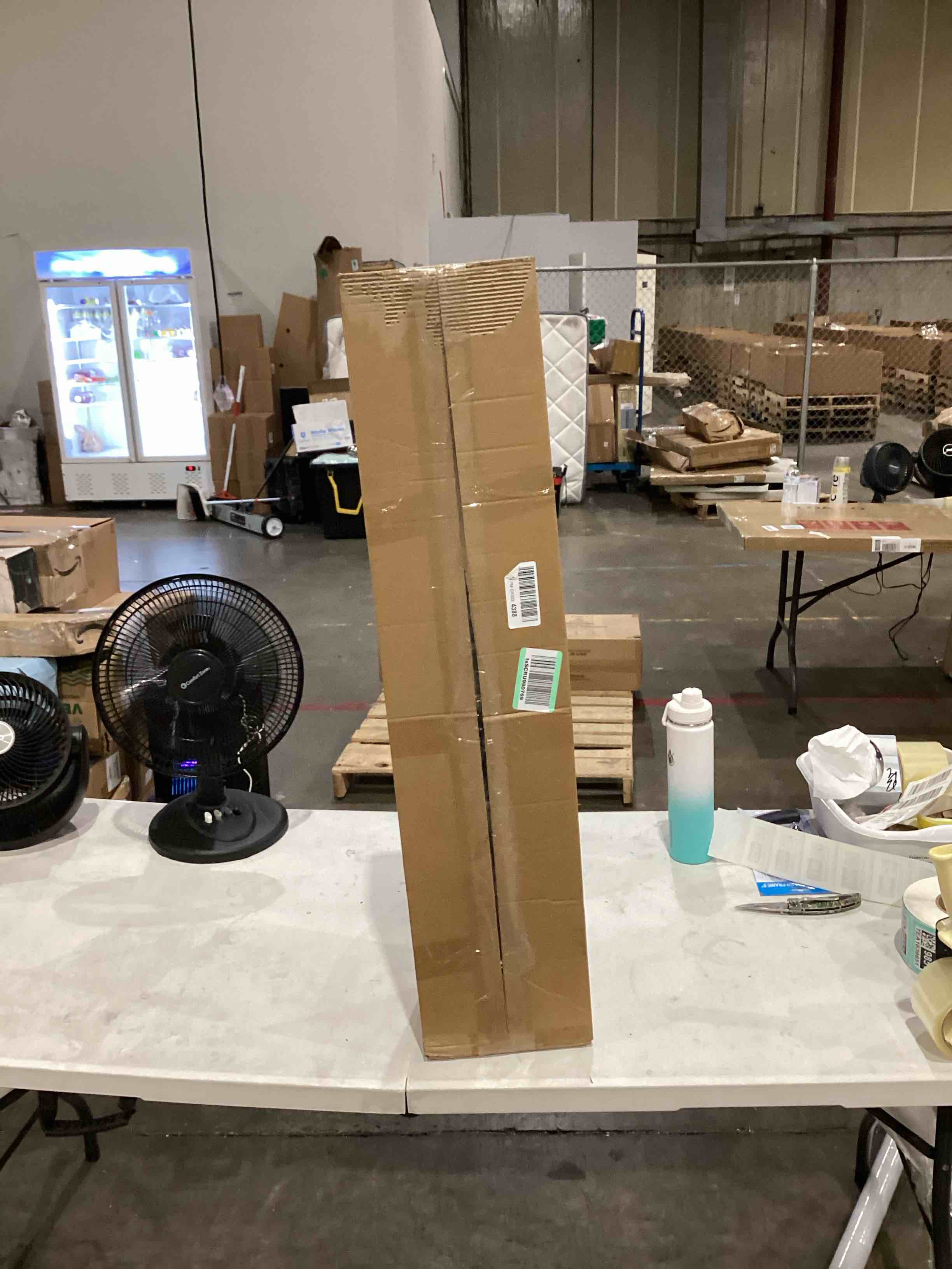 https://s3.amazonaws.com/lotting-images-prod/bidfta/TEA1639839_1753359537068.jpeg