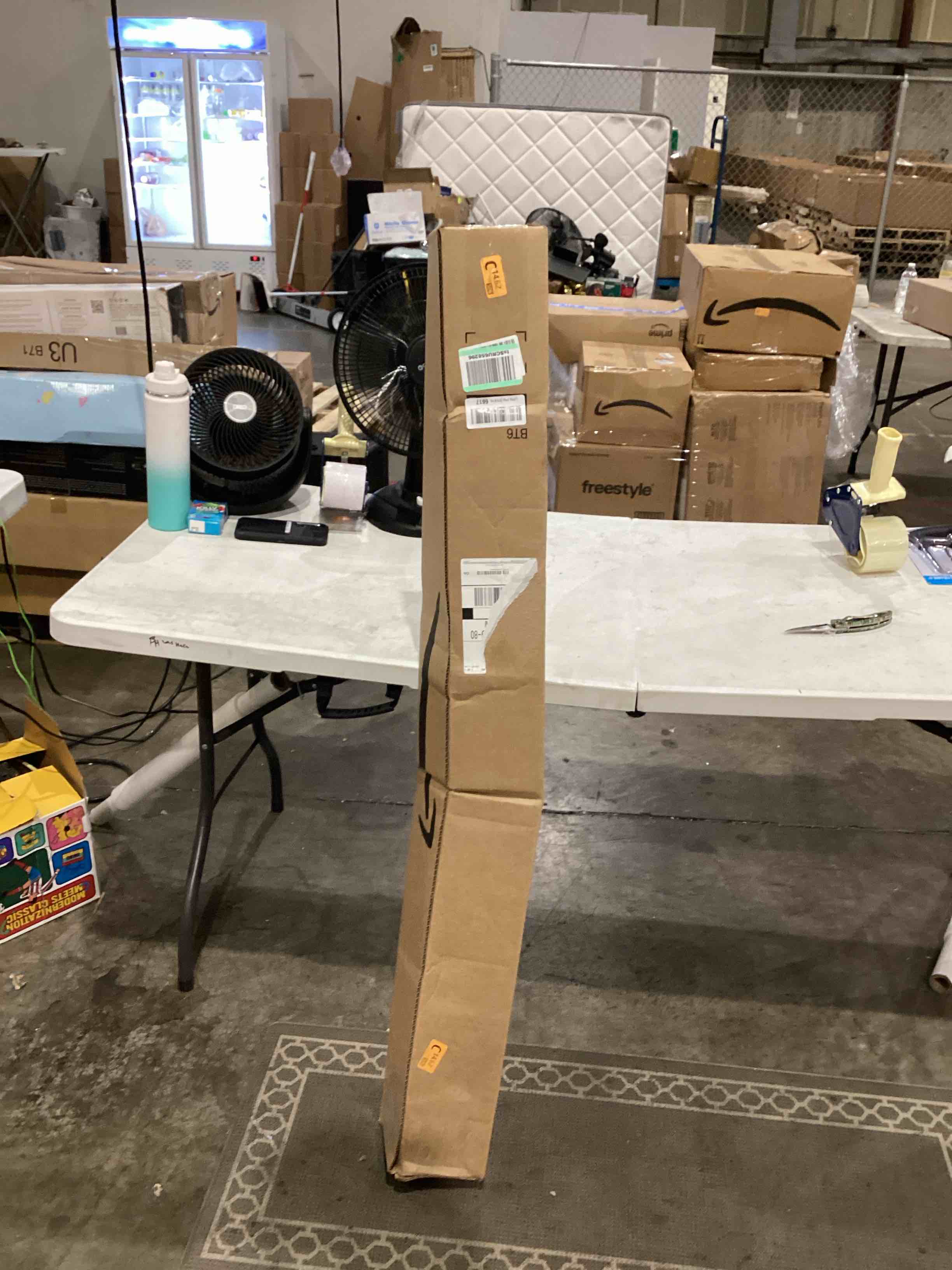 https://s3.amazonaws.com/lotting-images-prod/bidfta/TEA1639850_1753363298411.jpeg