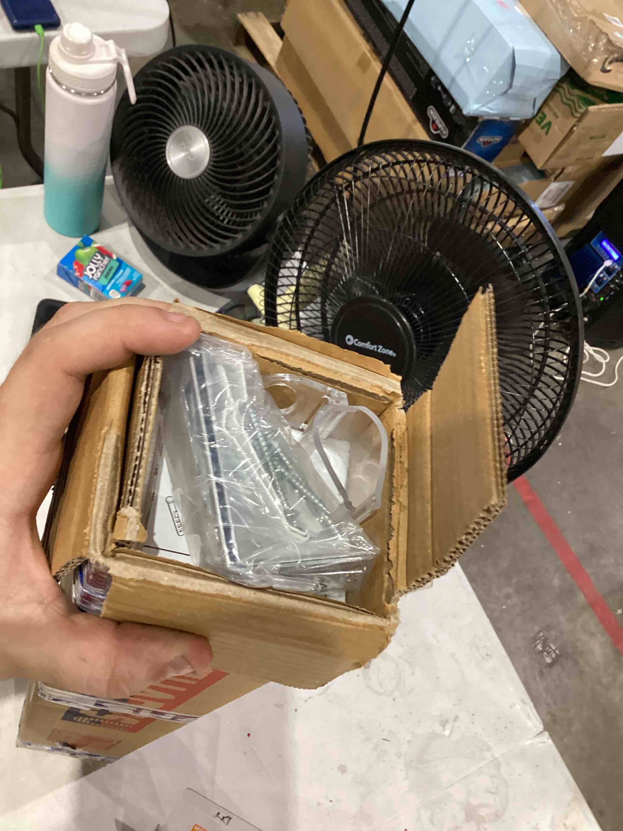 https://s3.amazonaws.com/lotting-images-prod/bidfta/TEA1639855_1753364823620.jpeg