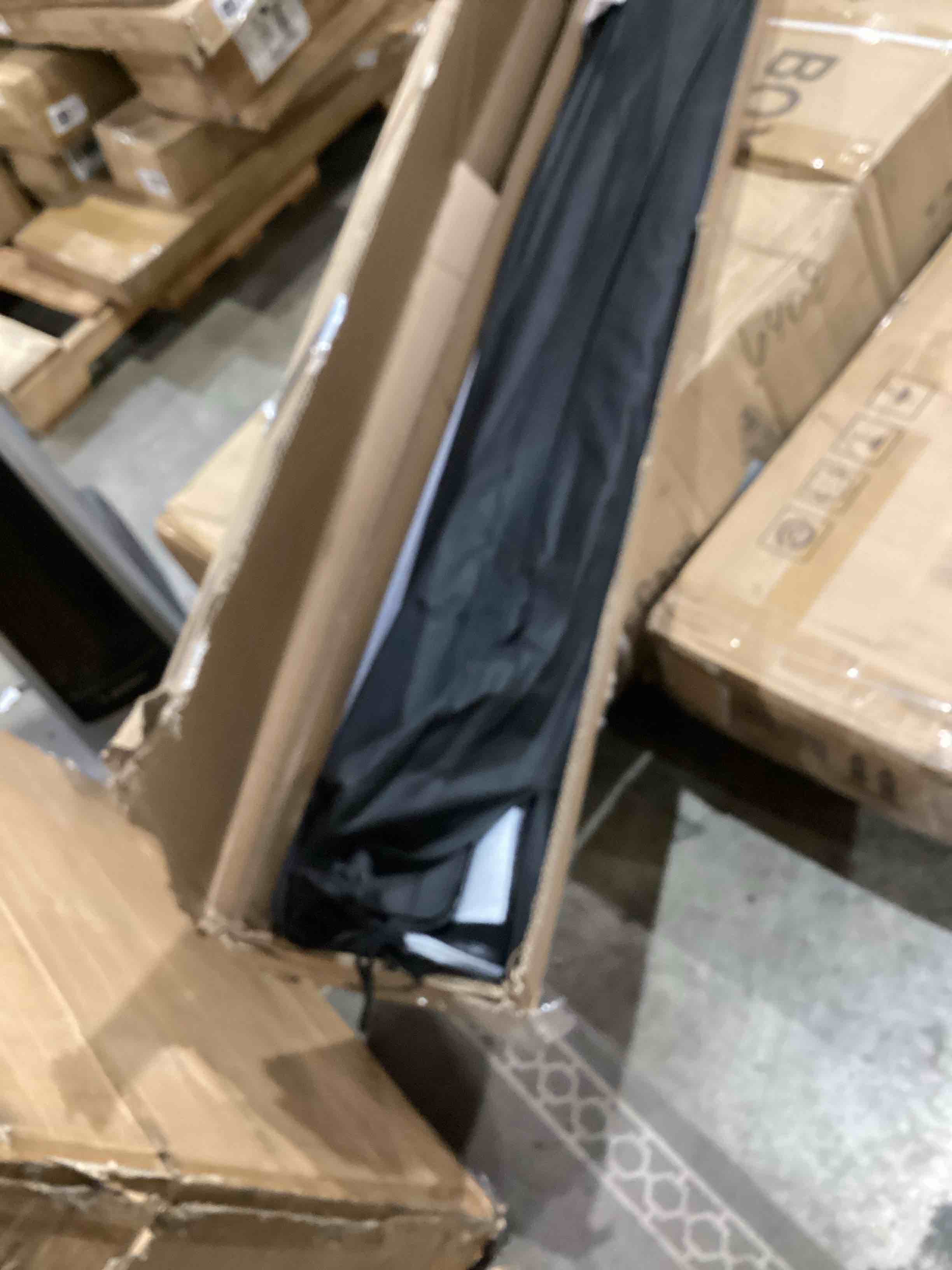 https://s3.amazonaws.com/lotting-images-prod/bidfta/TEA1639868_1753372599157.jpeg