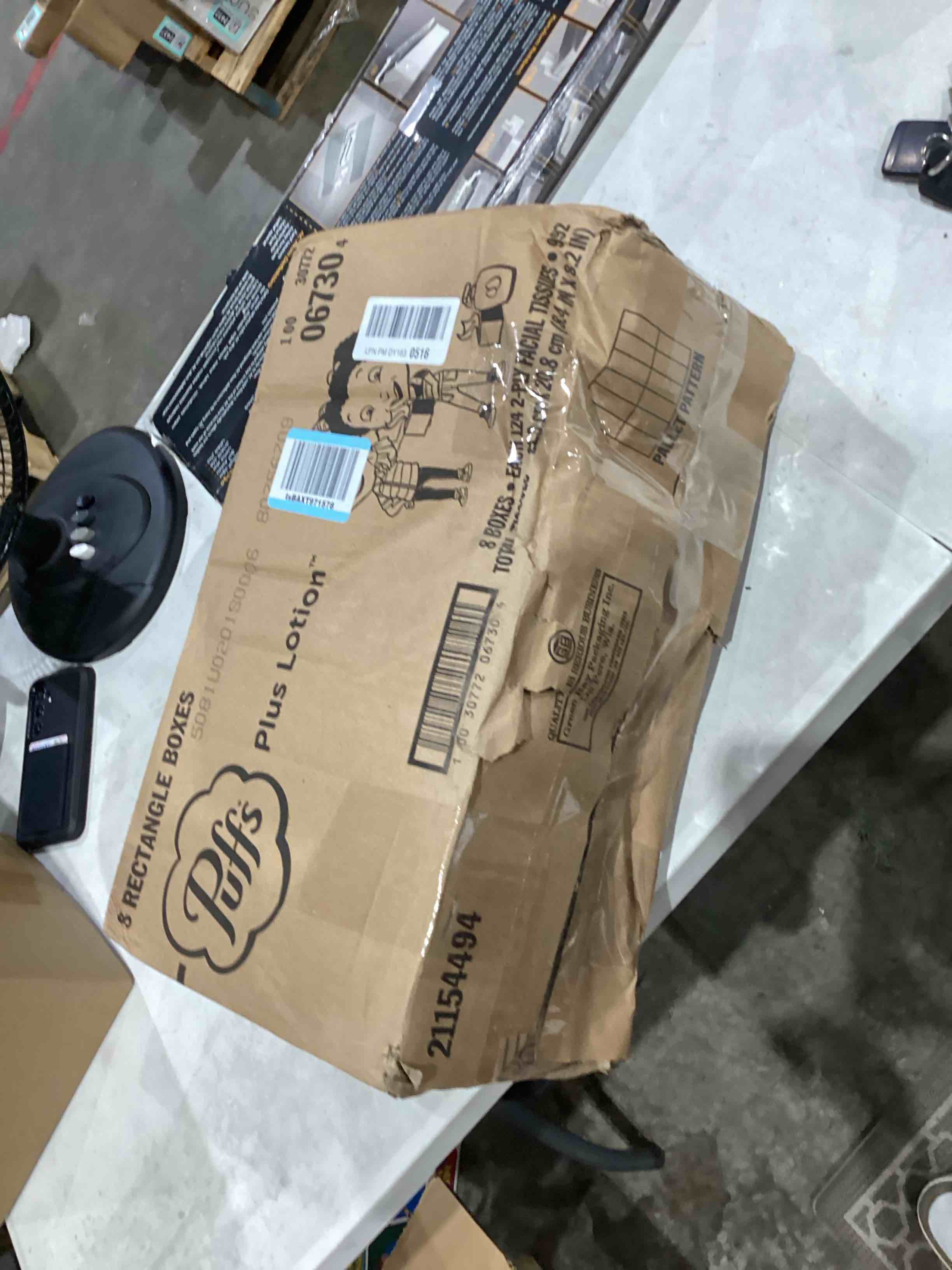 https://s3.amazonaws.com/lotting-images-prod/bidfta/TEA1639895_1753444088672.jpeg