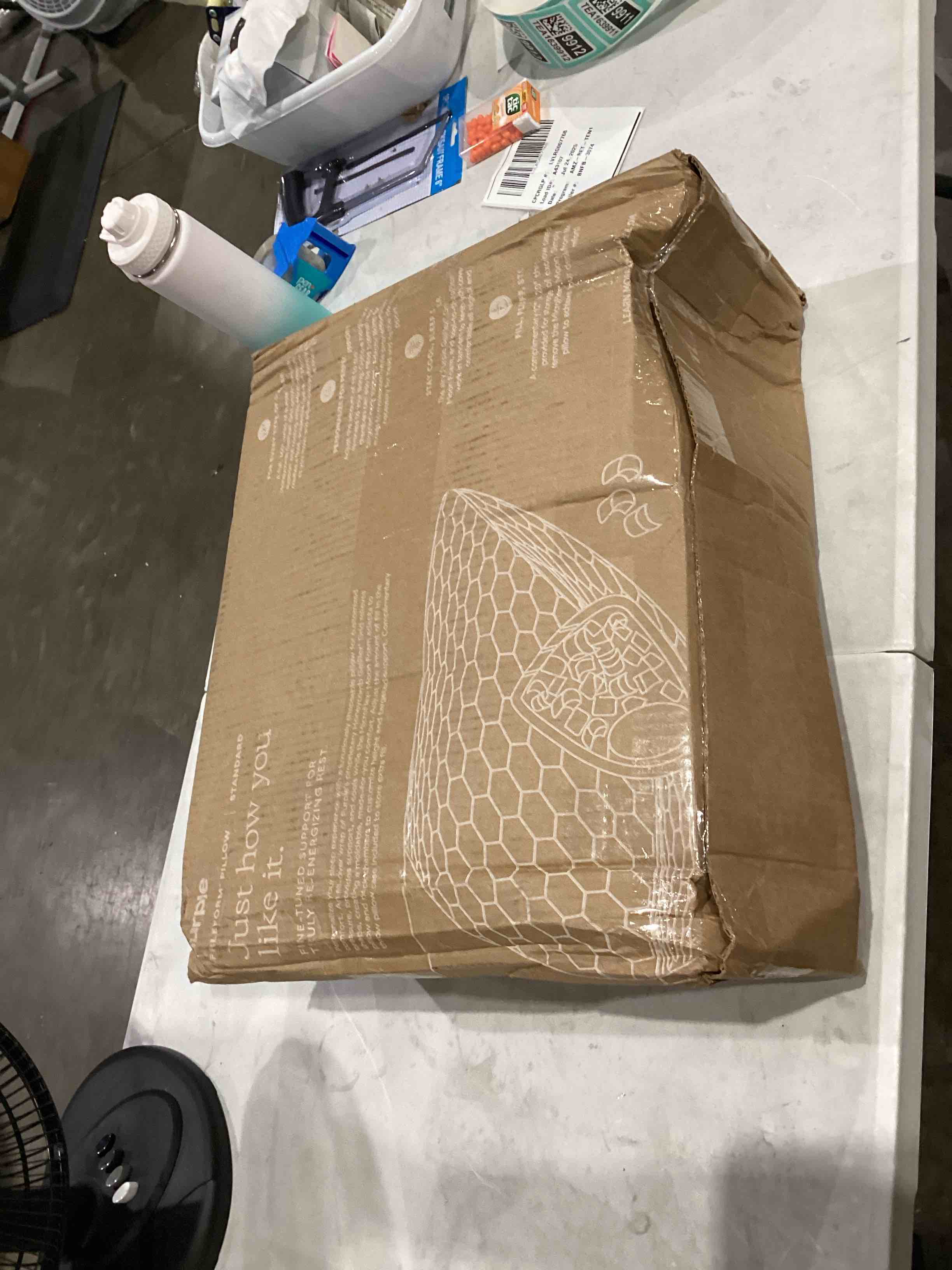 https://s3.amazonaws.com/lotting-images-prod/bidfta/TEA1639902_1753445598252.jpeg