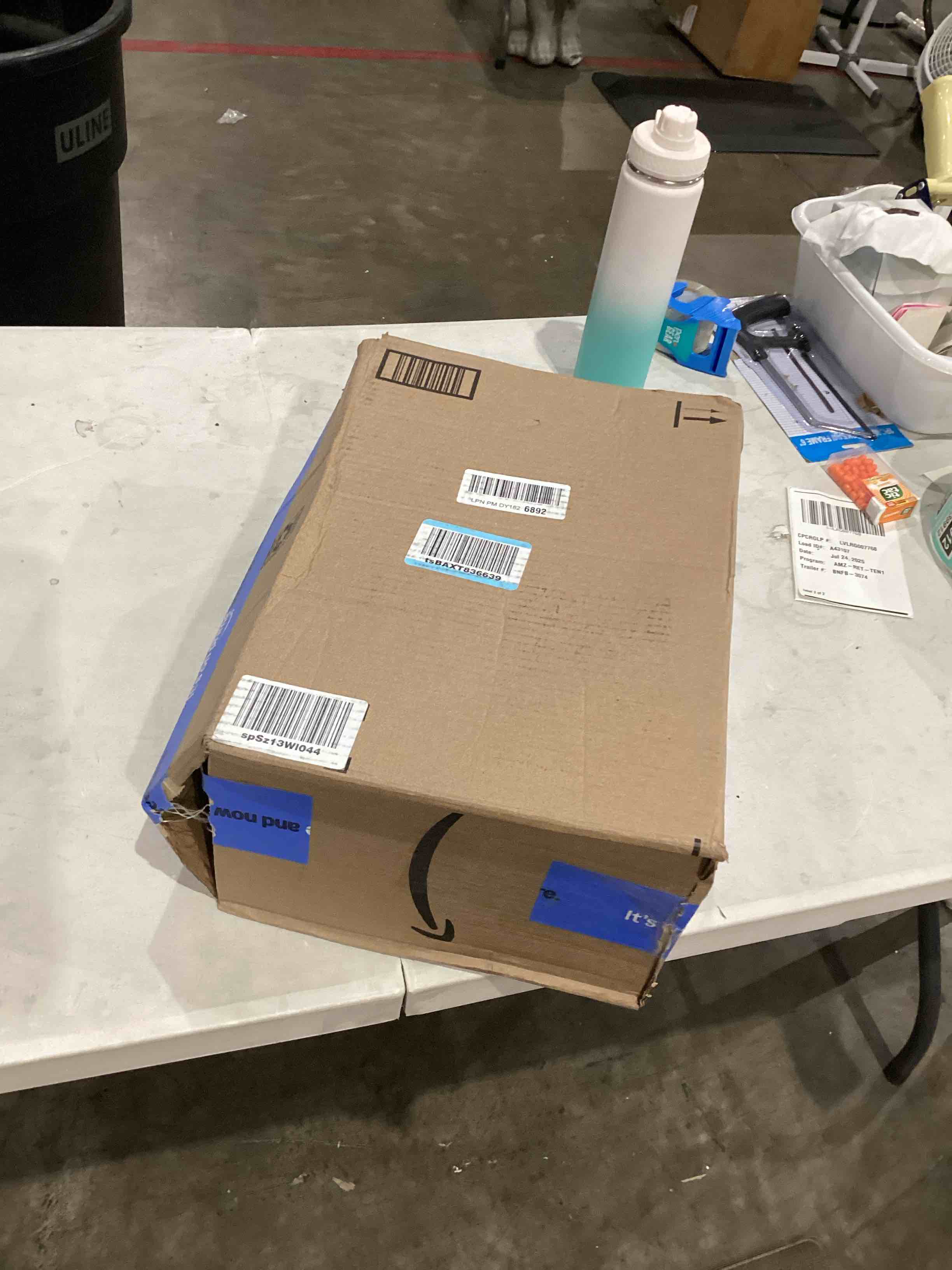 https://s3.amazonaws.com/lotting-images-prod/bidfta/TEA1639903_1753445818318.jpeg