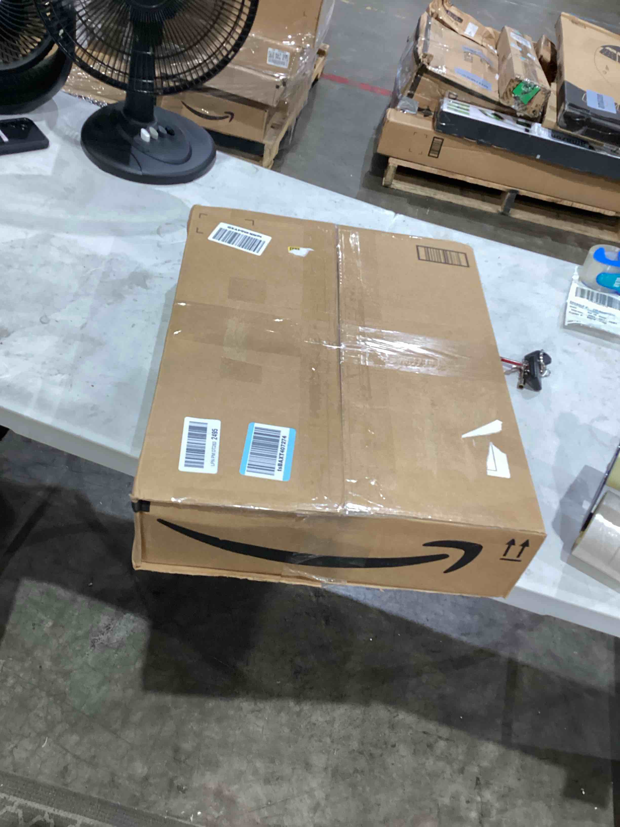 https://s3.amazonaws.com/lotting-images-prod/bidfta/TEA1639940_1753463482367.jpeg