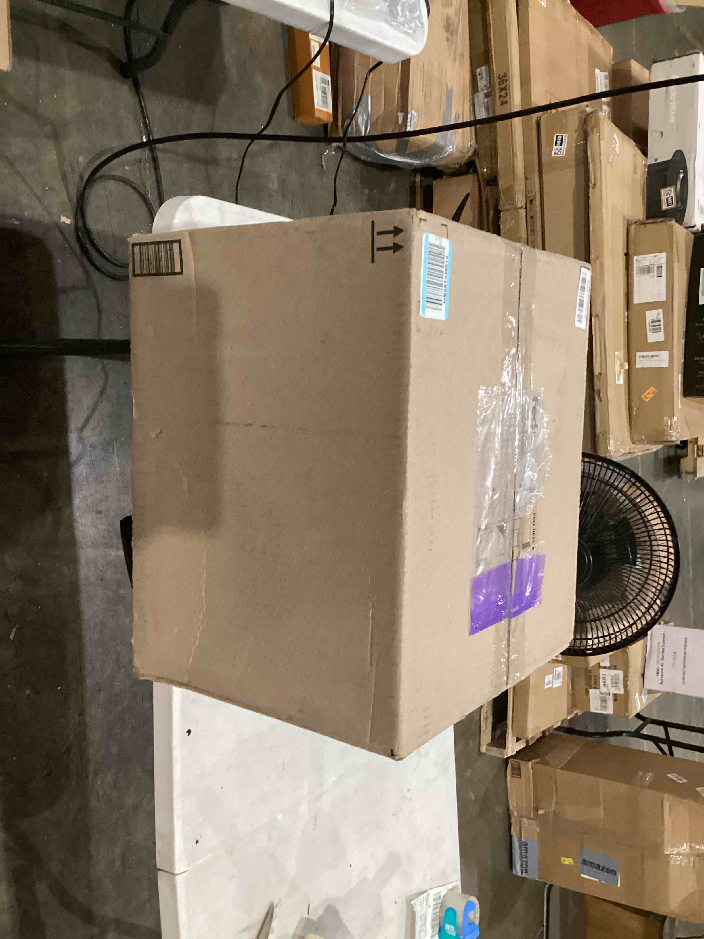 https://s3.amazonaws.com/lotting-images-prod/bidfta/TEA1639956_1753702425656.jpeg