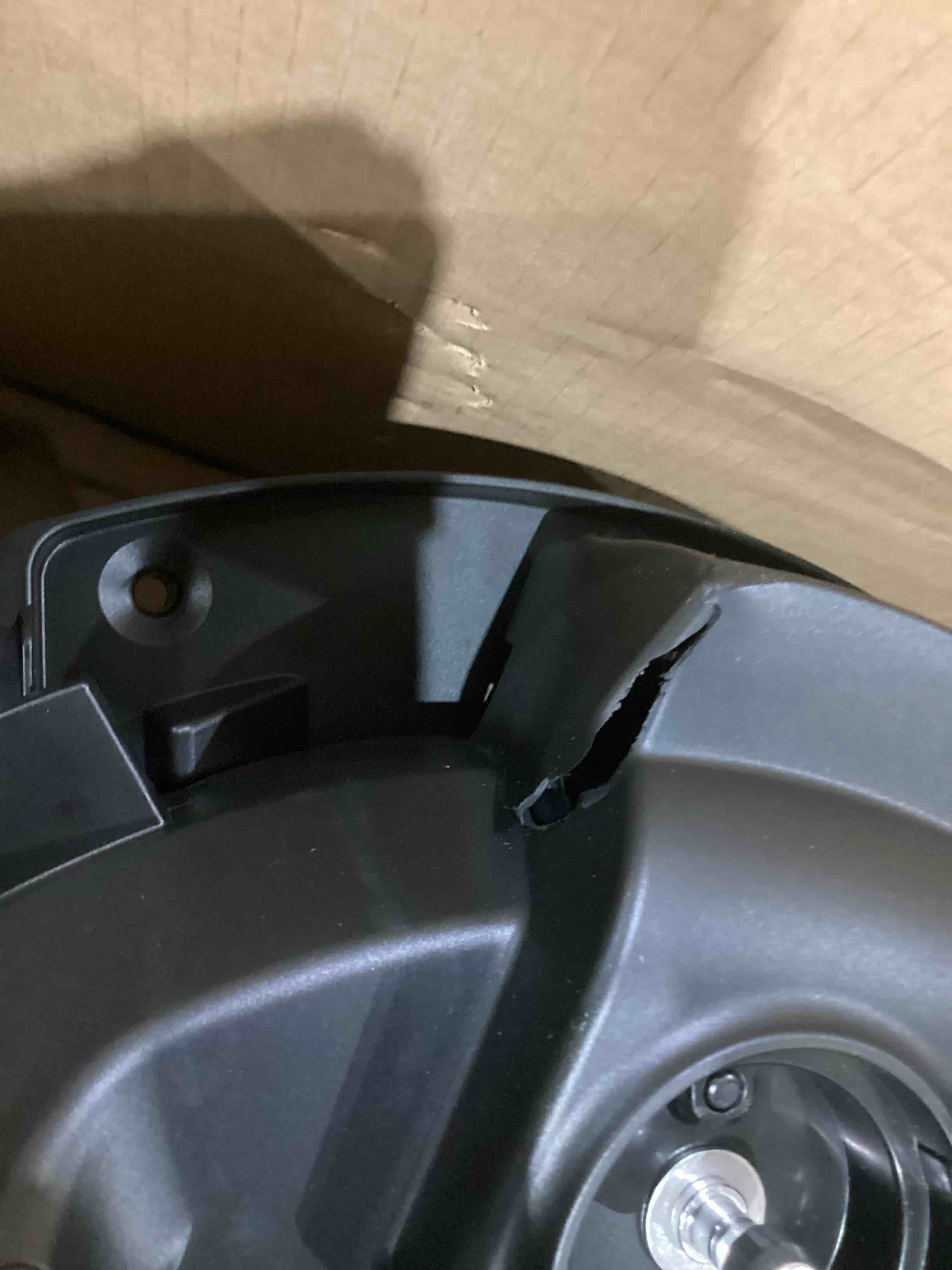 https://s3.amazonaws.com/lotting-images-prod/bidfta/TEA1639956_1753702499599.jpeg