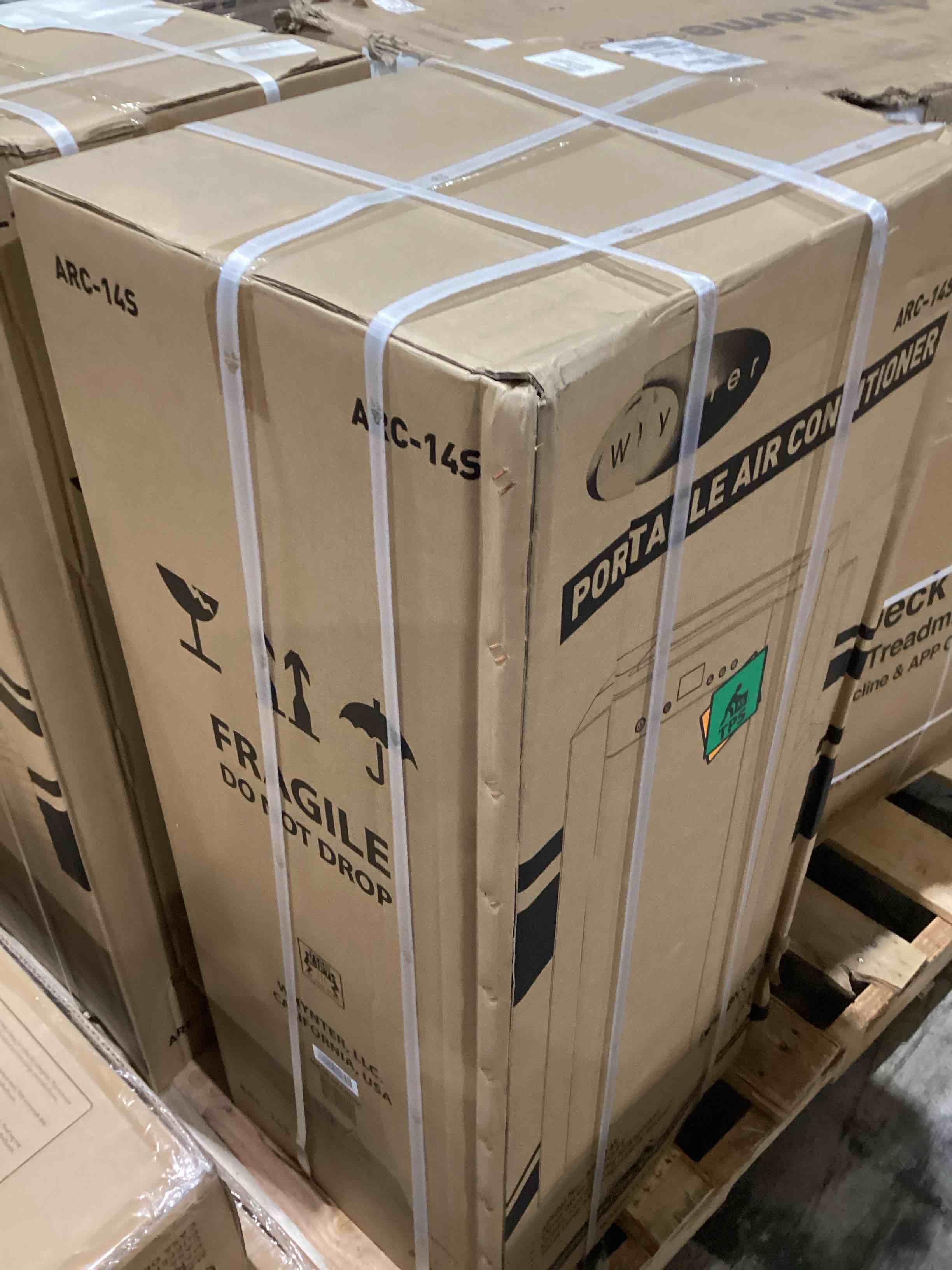 https://s3.amazonaws.com/lotting-images-prod/bidfta/TEA1640718_1755528416203.jpeg