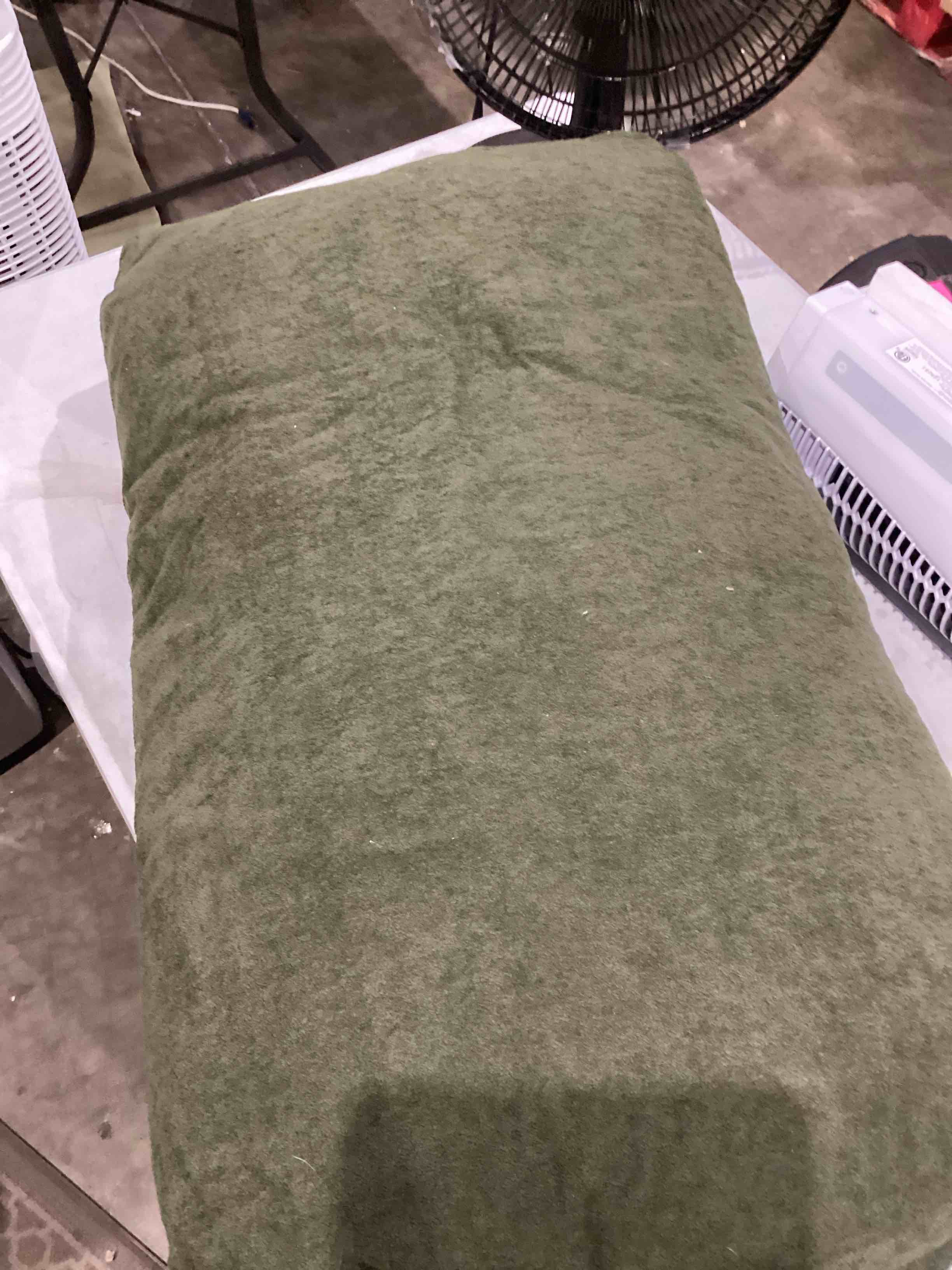6 - piece upholstered sectional (INCOMPLETE)