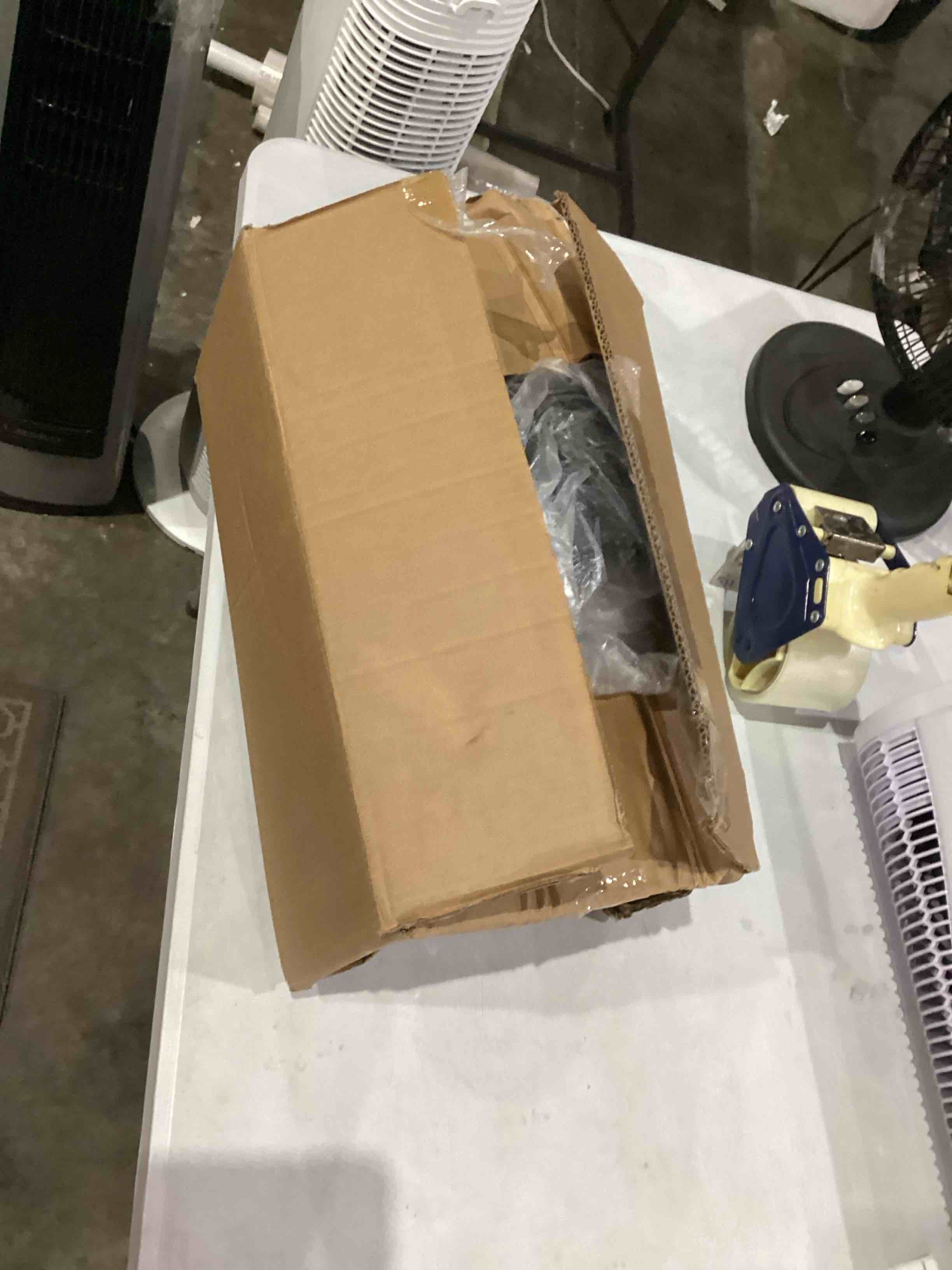 https://s3.amazonaws.com/lotting-images-prod/bidfta/TEA1641105_1757352340501.jpeg