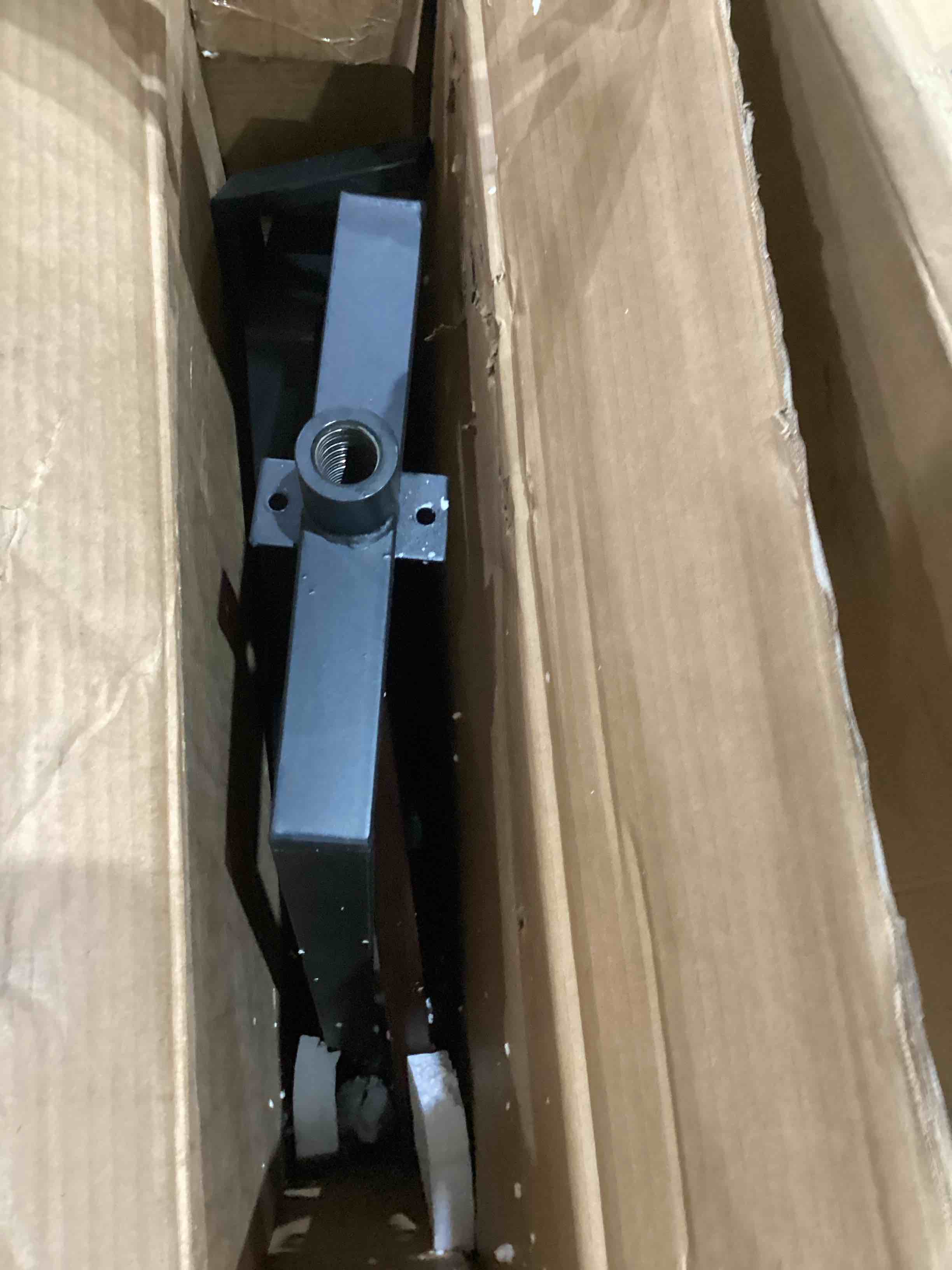 https://s3.amazonaws.com/lotting-images-prod/bidfta/TEA1641120_1757358085360.jpeg