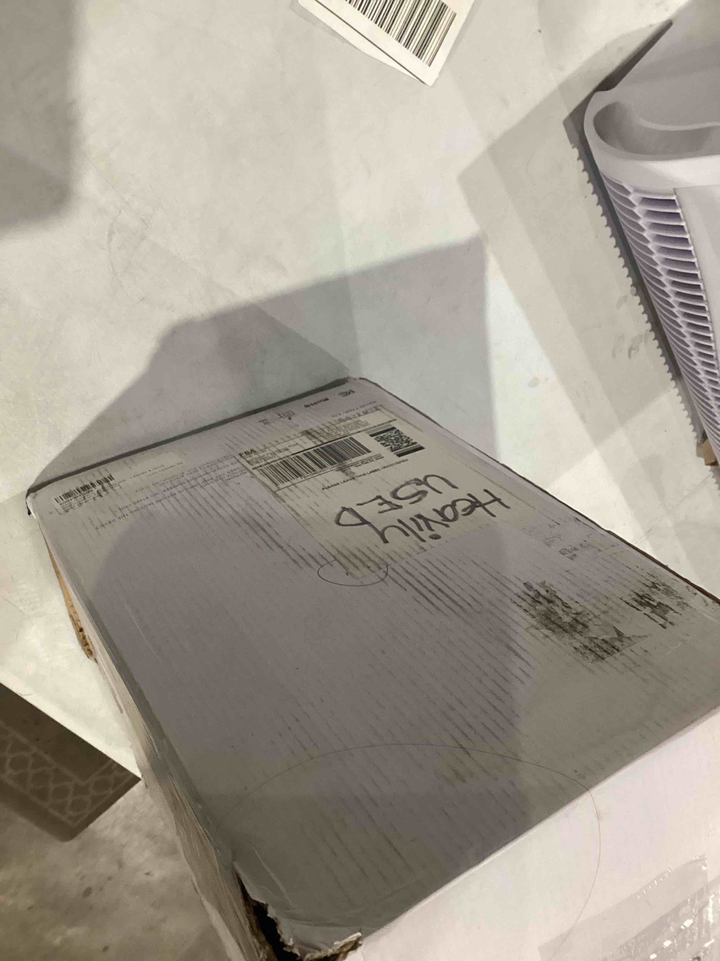 https://s3.amazonaws.com/lotting-images-prod/bidfta/TEA1641158_1757430029299.jpeg