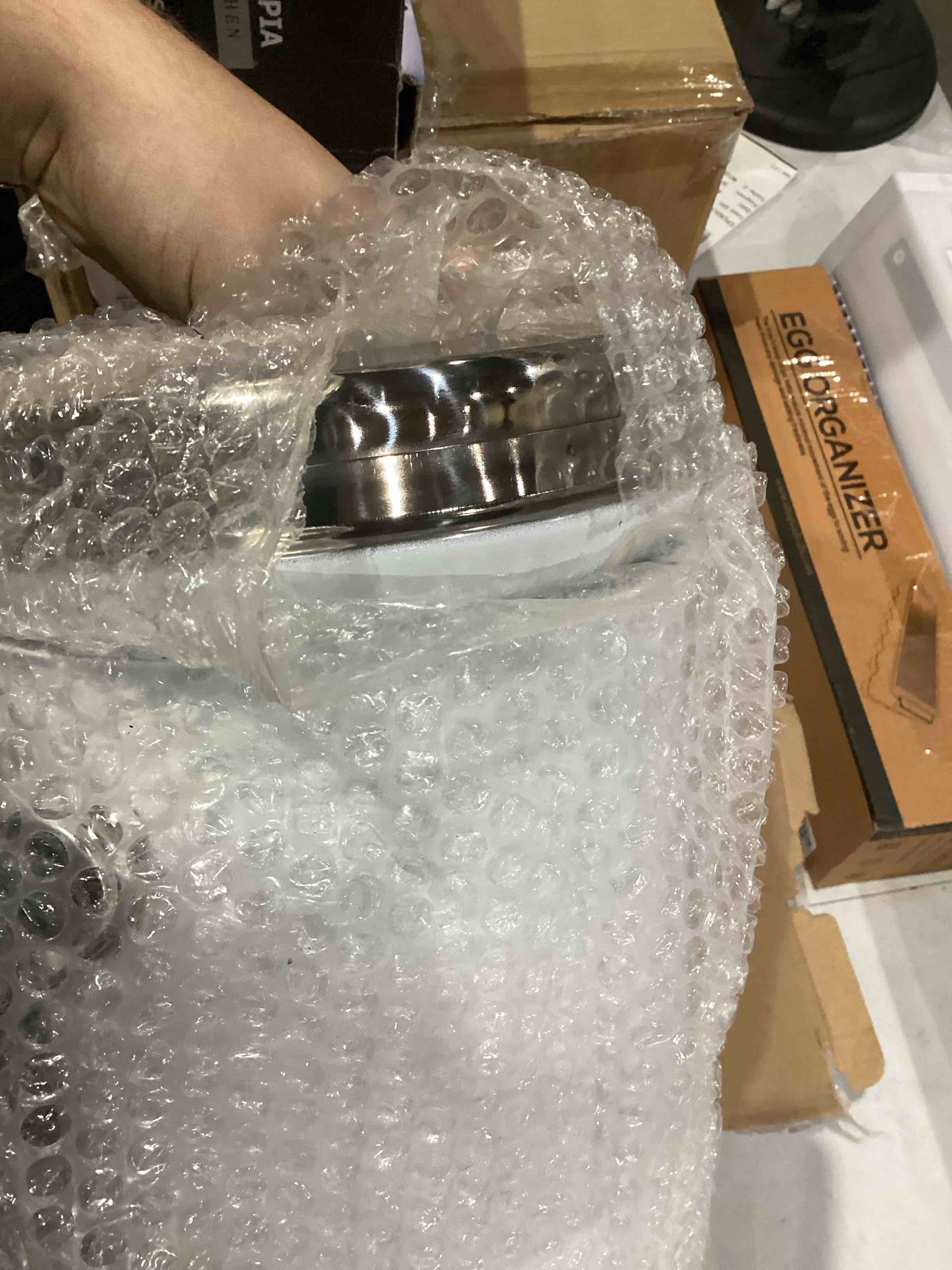 https://s3.amazonaws.com/lotting-images-prod/bidfta/TEA1641205_1757517016493.jpeg