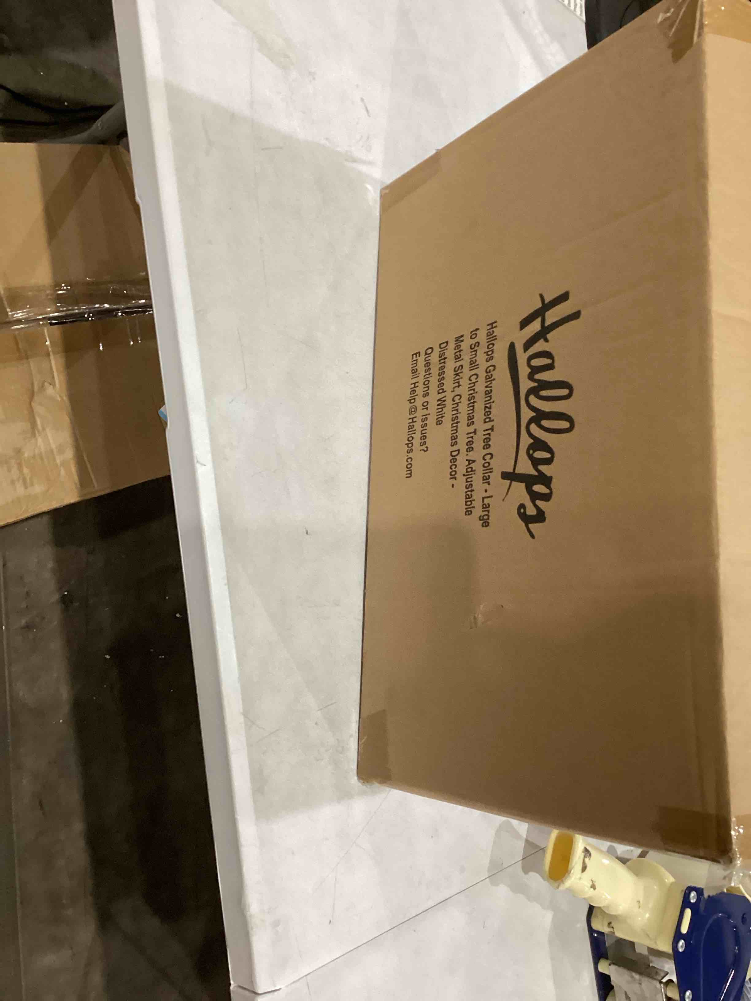 https://s3.amazonaws.com/lotting-images-prod/bidfta/TEA1641231_1757529329489.jpeg