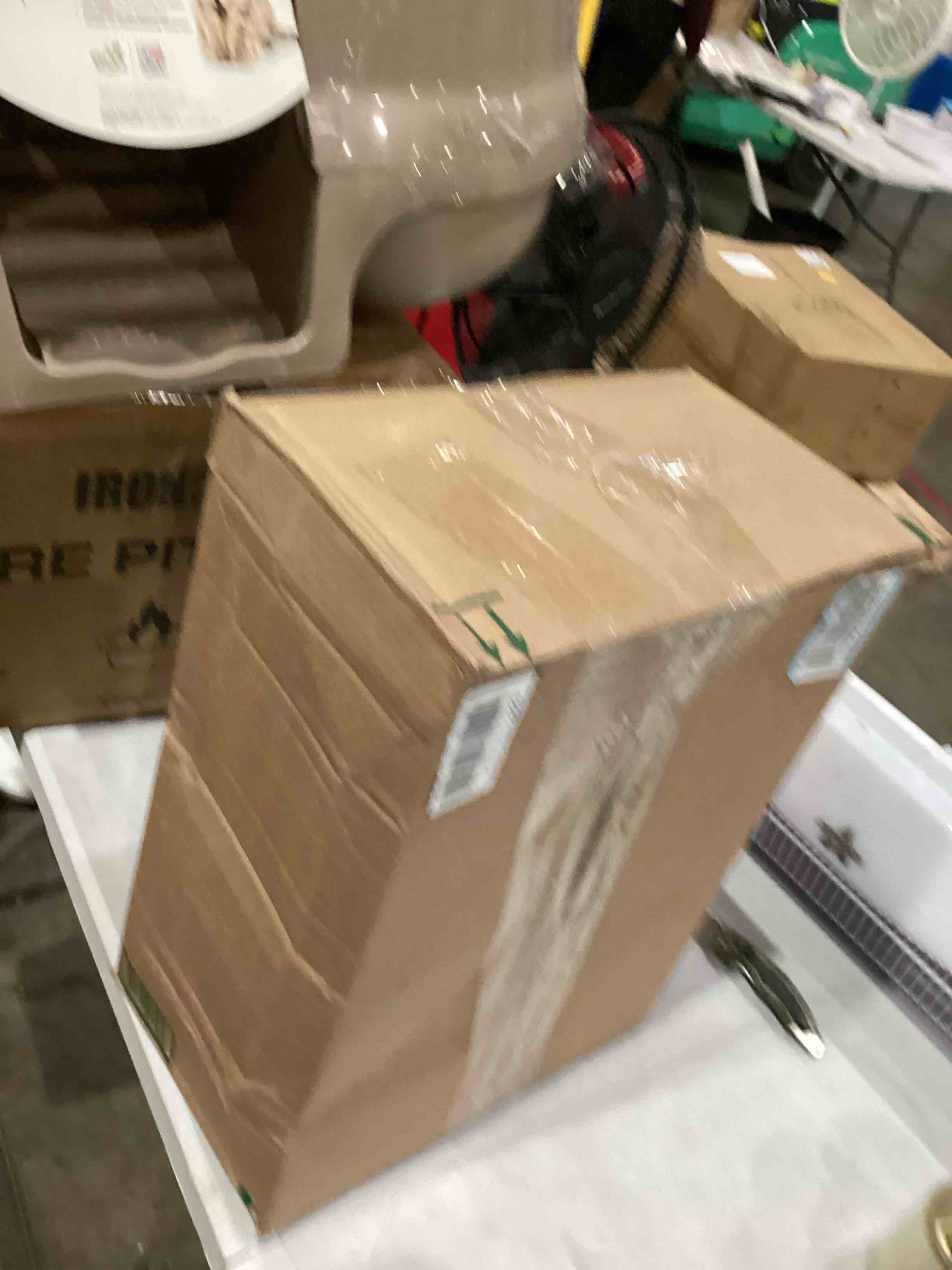 https://s3.amazonaws.com/lotting-images-prod/bidfta/TEA1641284_1757679929673.jpeg