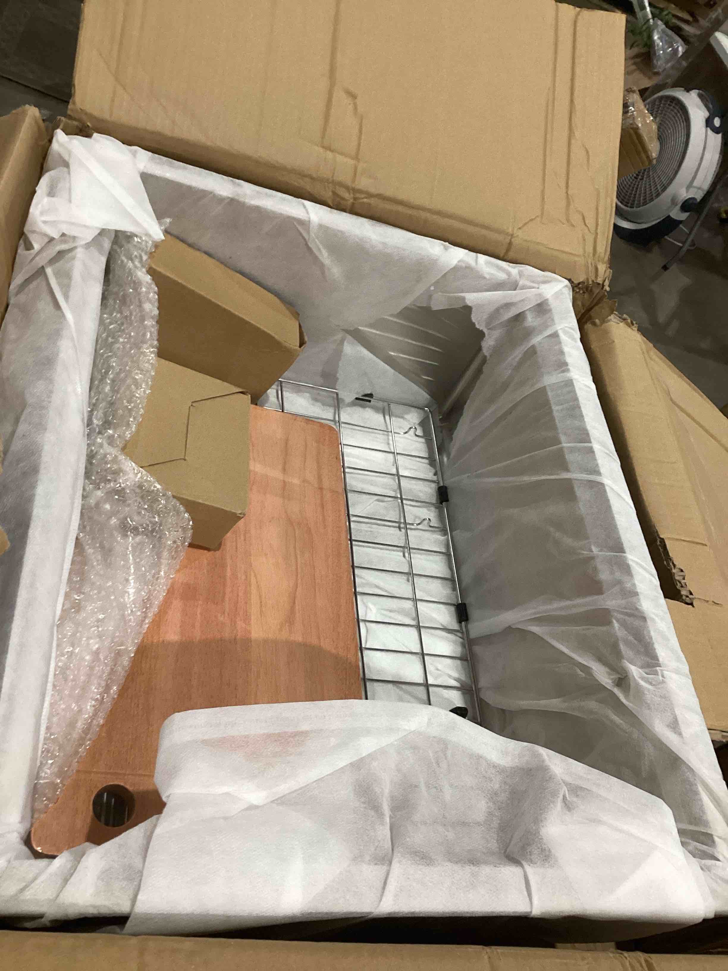 https://s3.amazonaws.com/lotting-images-prod/bidfta/TEA1641320_1757939144049.jpeg