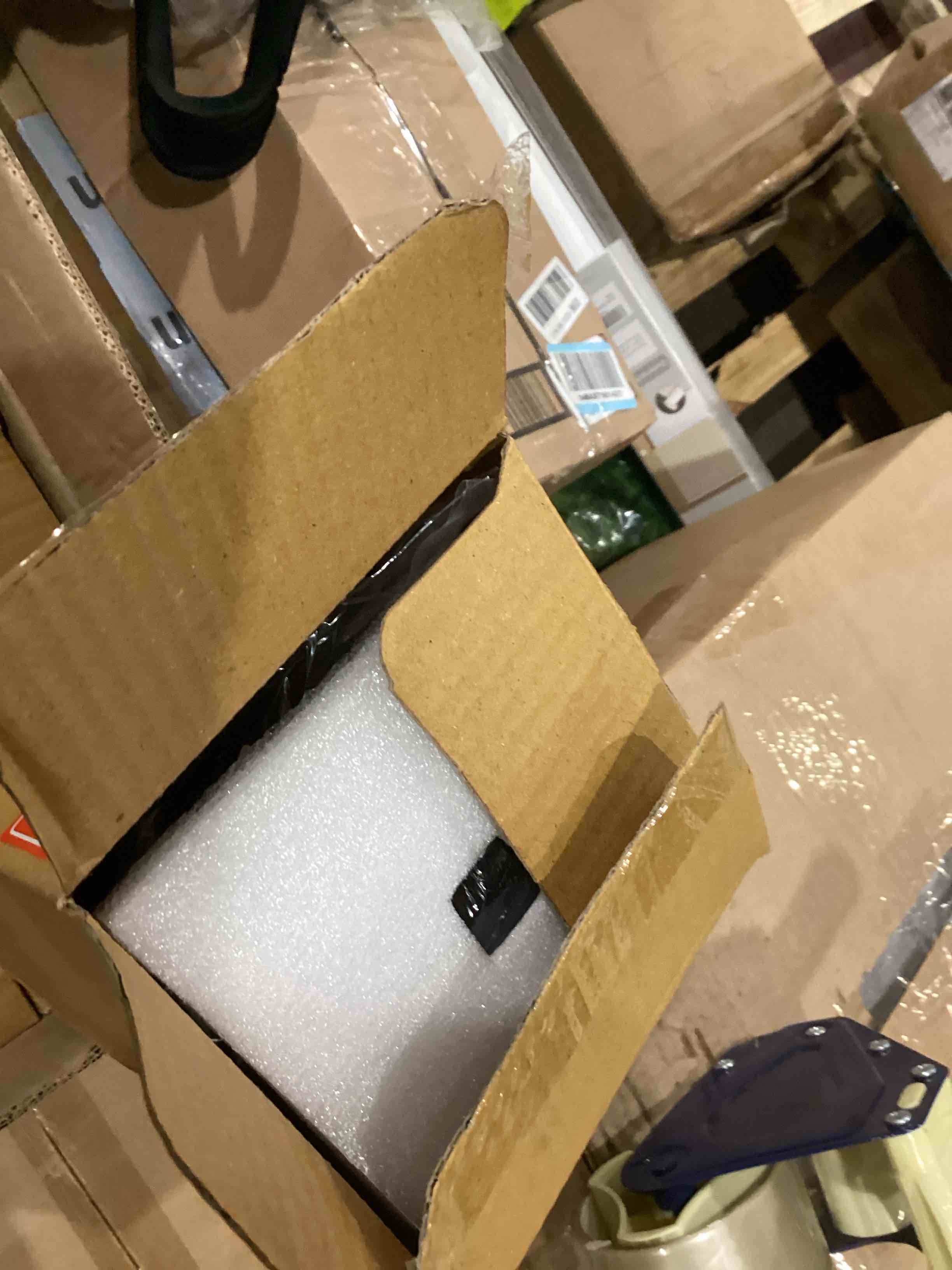 https://s3.amazonaws.com/lotting-images-prod/bidfta/TEA1641525_1758563754443.jpeg