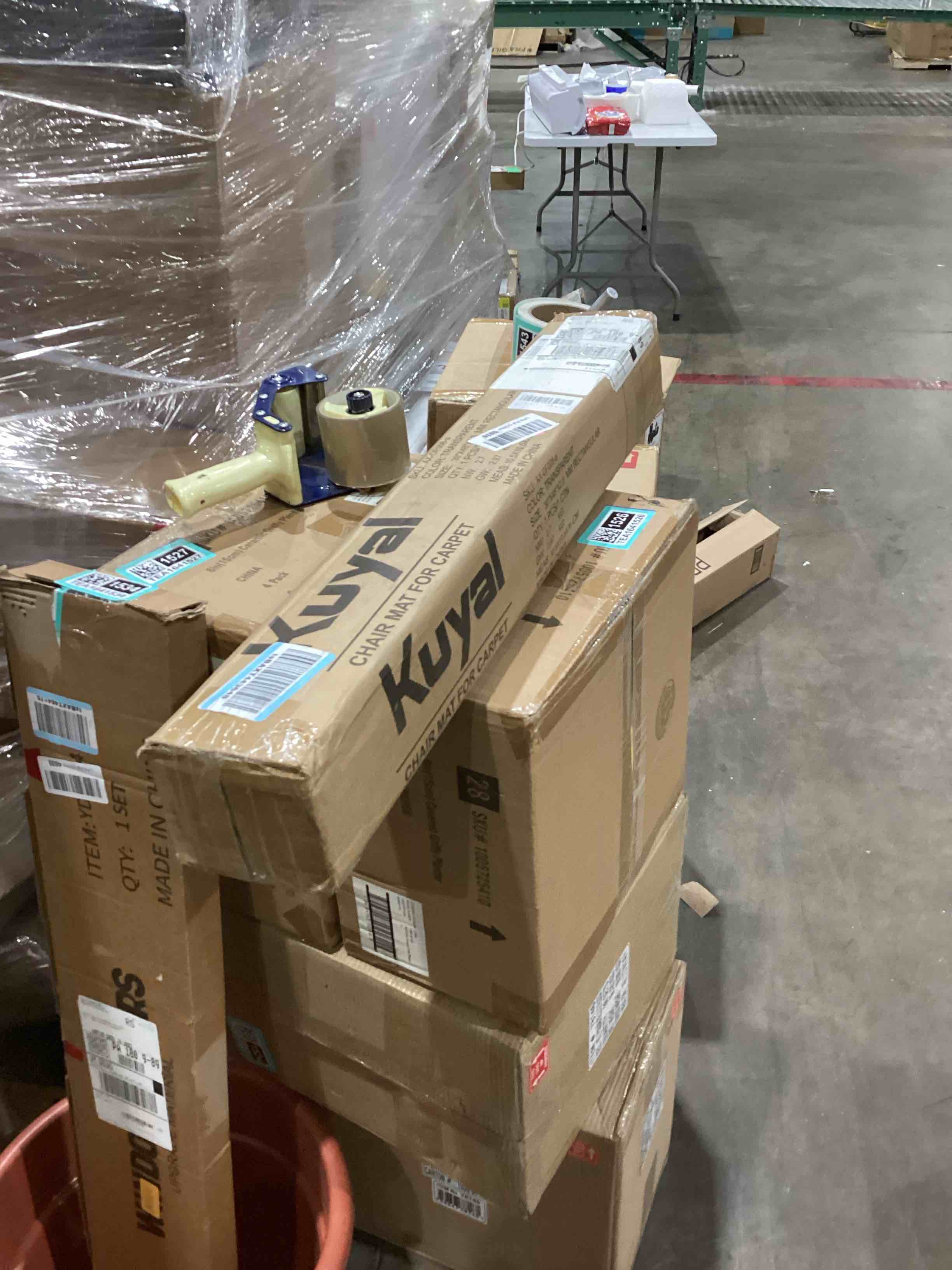 https://s3.amazonaws.com/lotting-images-prod/bidfta/TEA1641540_1758628290411.jpeg