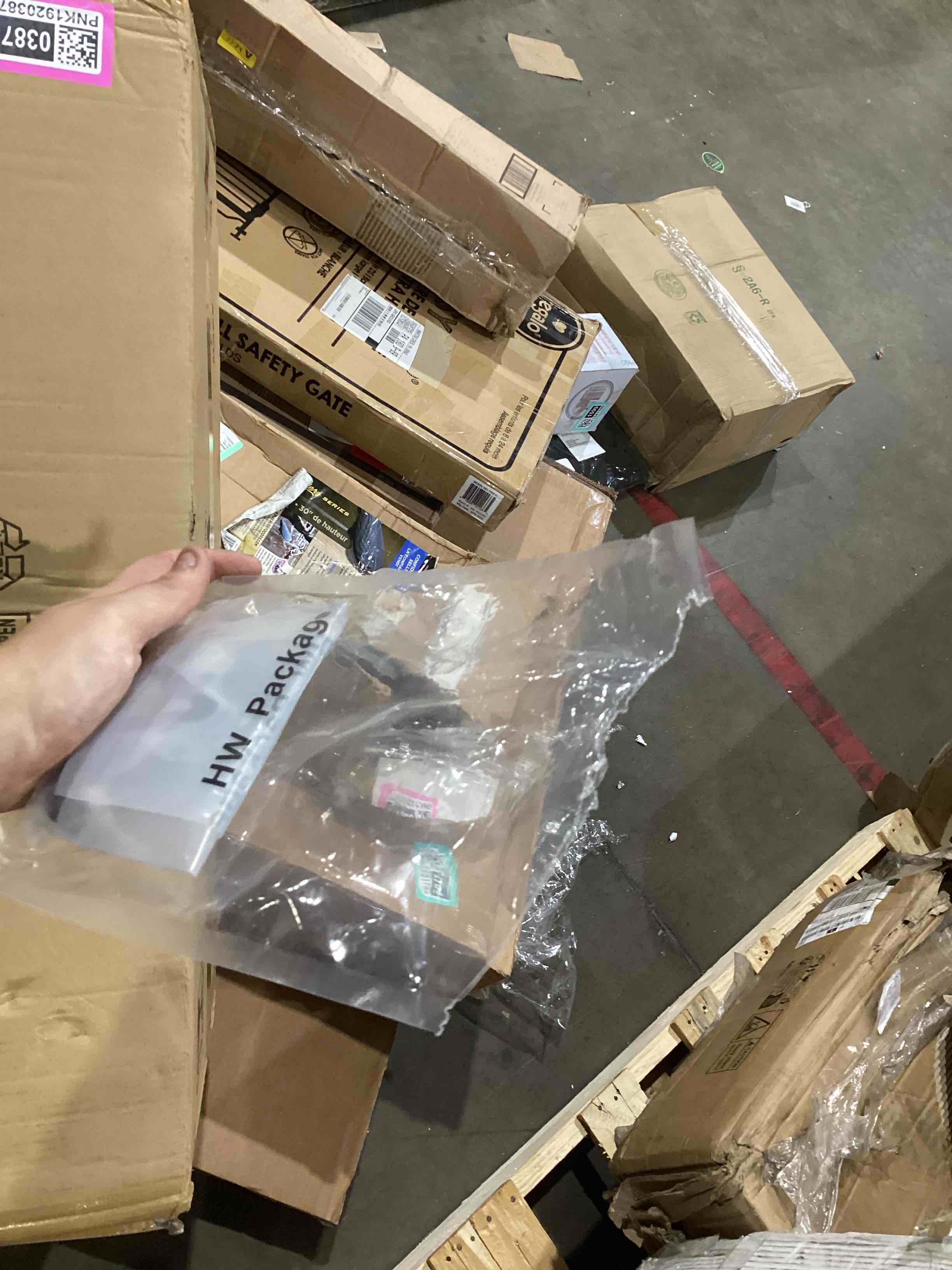 https://s3.amazonaws.com/lotting-images-prod/bidfta/TEA1641602_1758735482666.jpeg