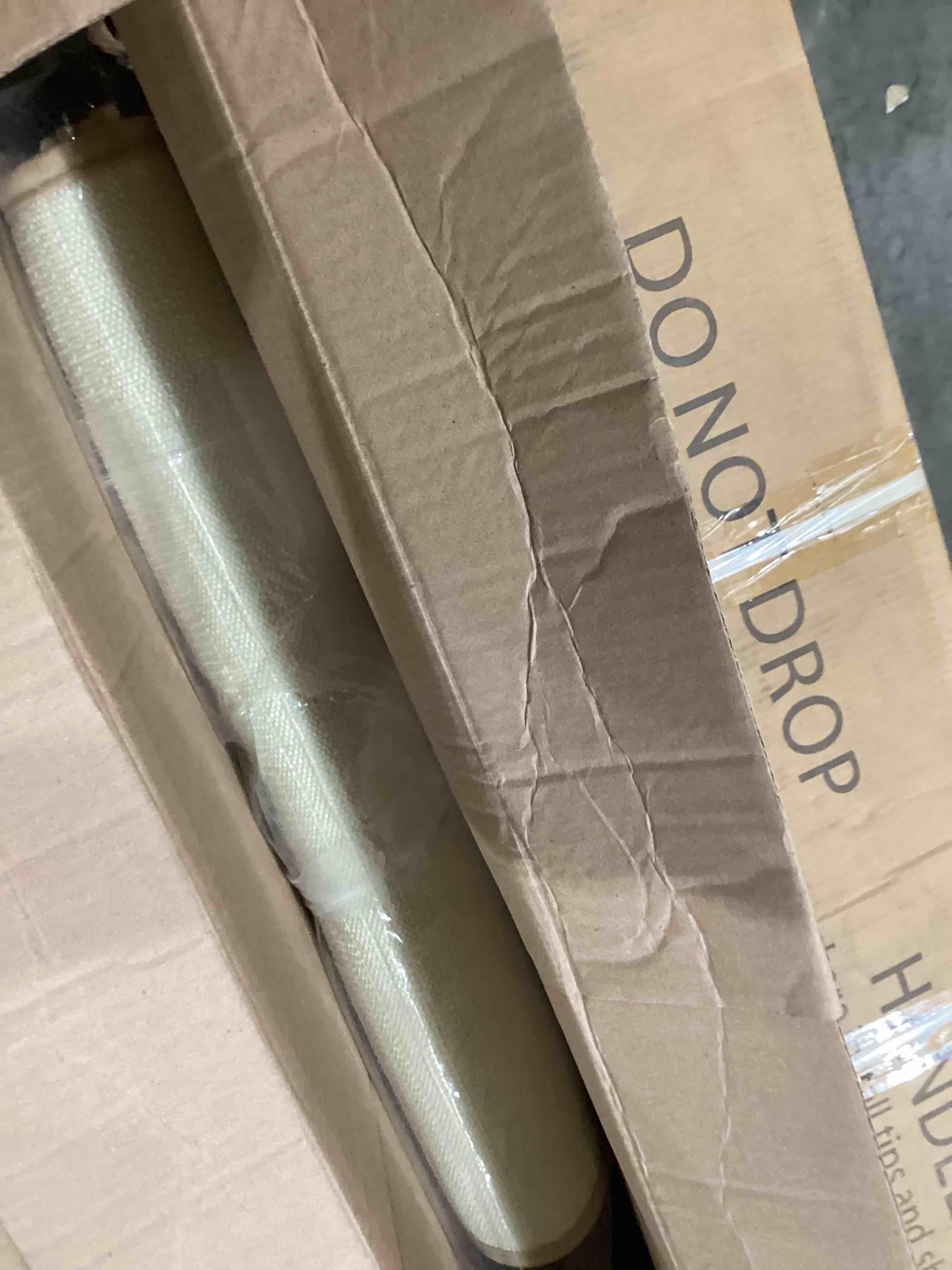 https://s3.amazonaws.com/lotting-images-prod/bidfta/TEA1641609_1758739710201.jpeg