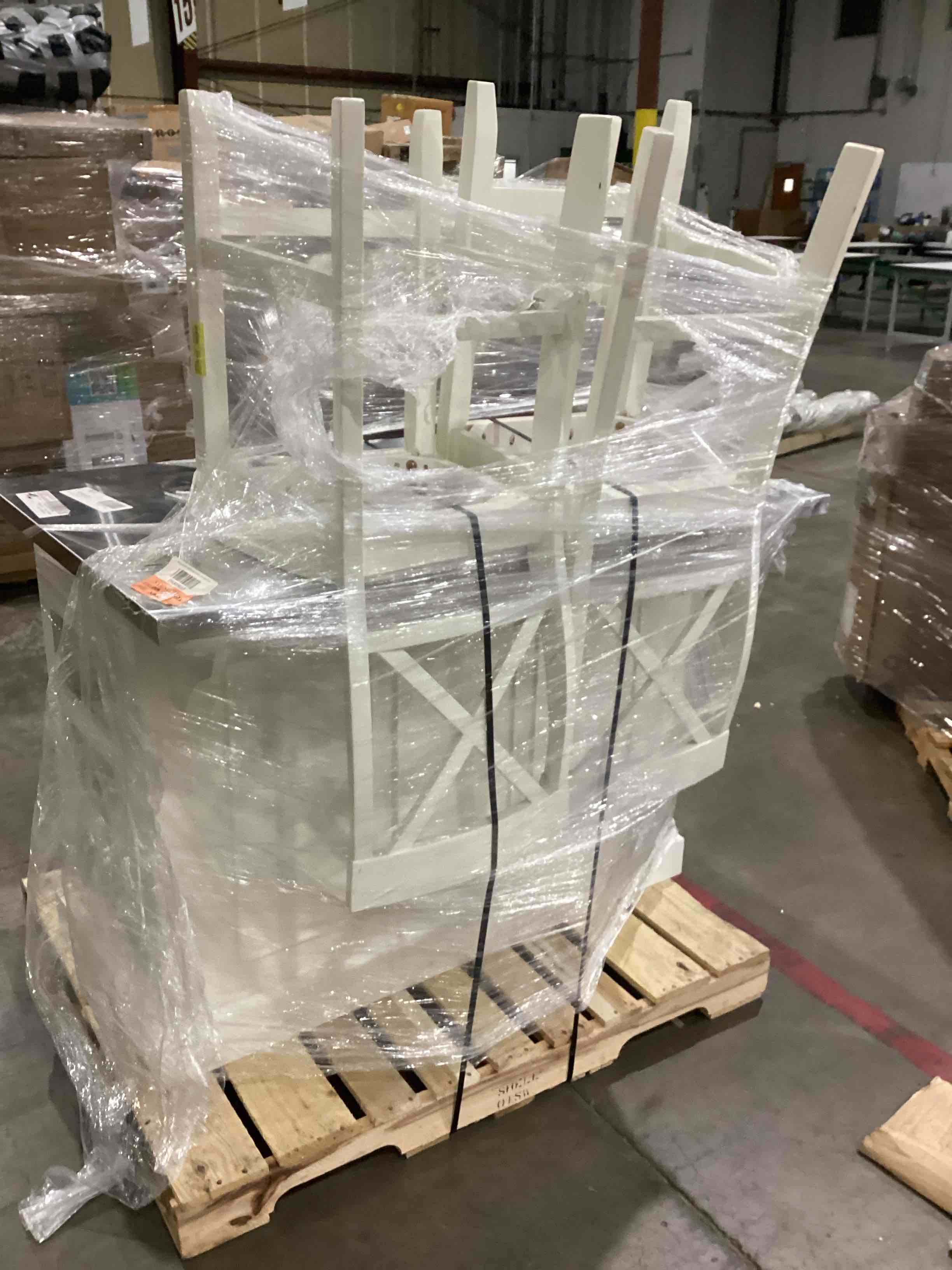 https://s3.amazonaws.com/lotting-images-prod/bidfta/TEA1641664_1759232972056.jpeg