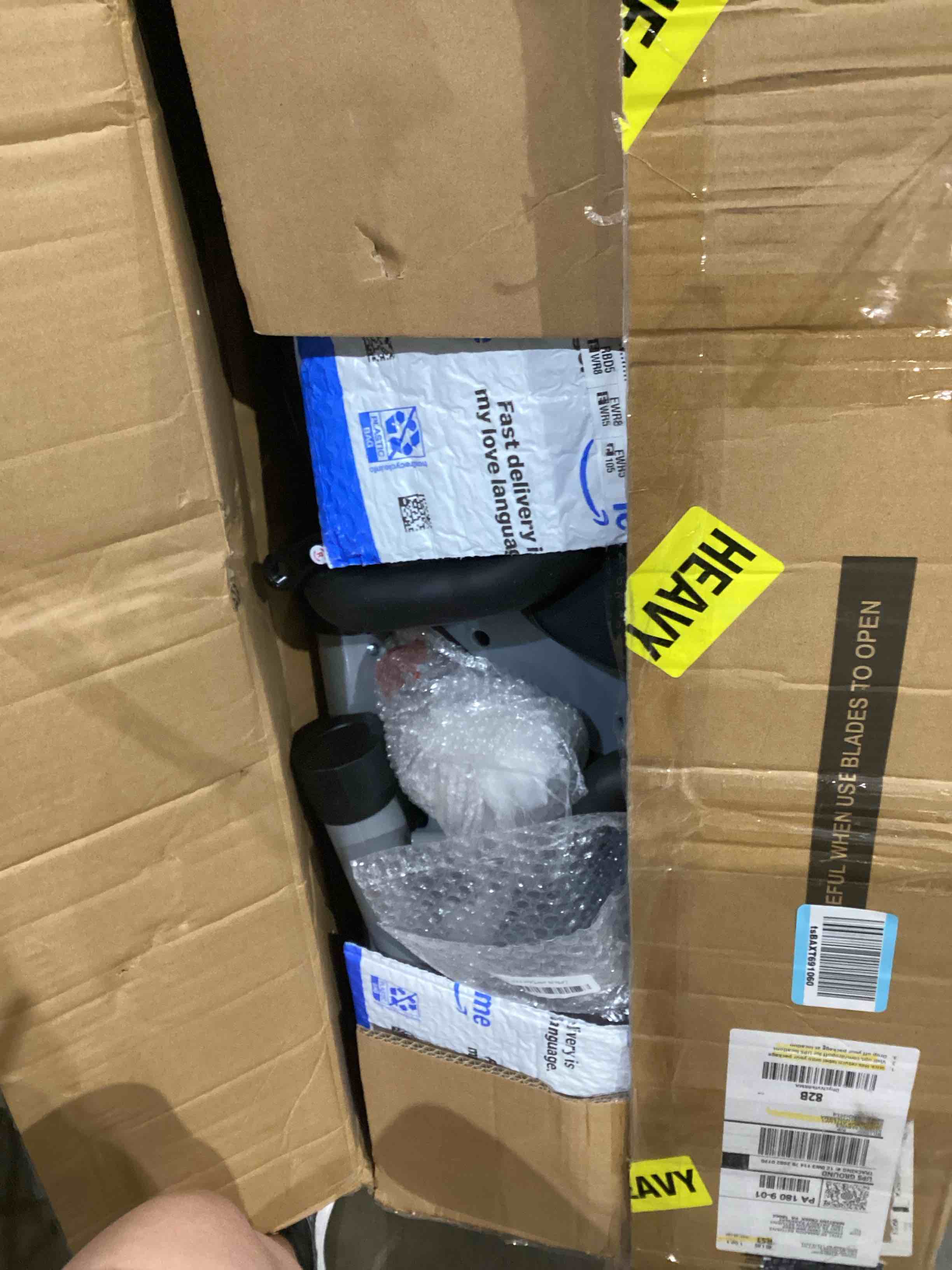 https://s3.amazonaws.com/lotting-images-prod/bidfta/TEA1642292_1753289603217.jpeg