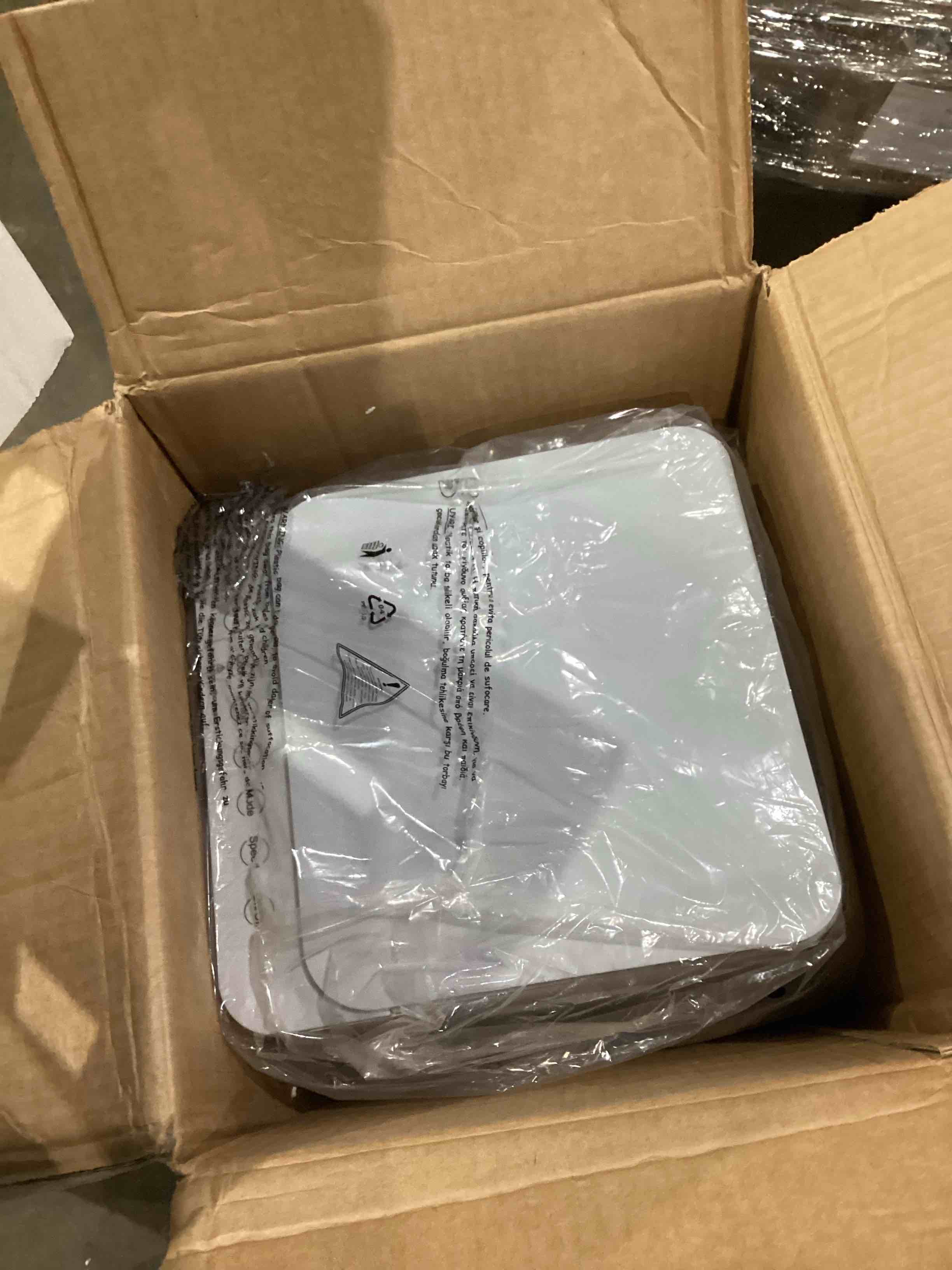 https://s3.amazonaws.com/lotting-images-prod/bidfta/TEA1642491_1753454266975.jpeg