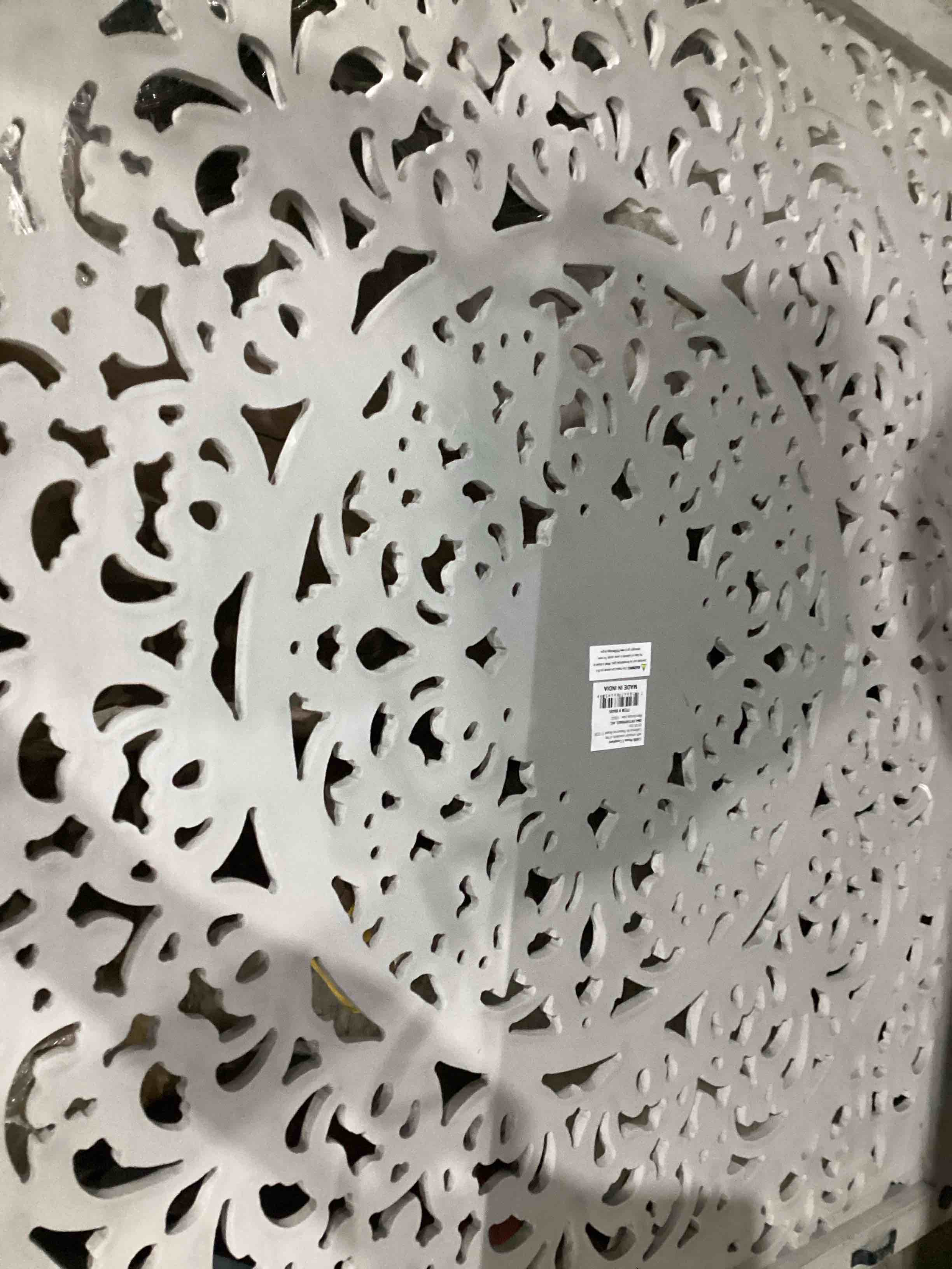 https://s3.amazonaws.com/lotting-images-prod/bidfta/TEA1645062_1751390912856.jpeg