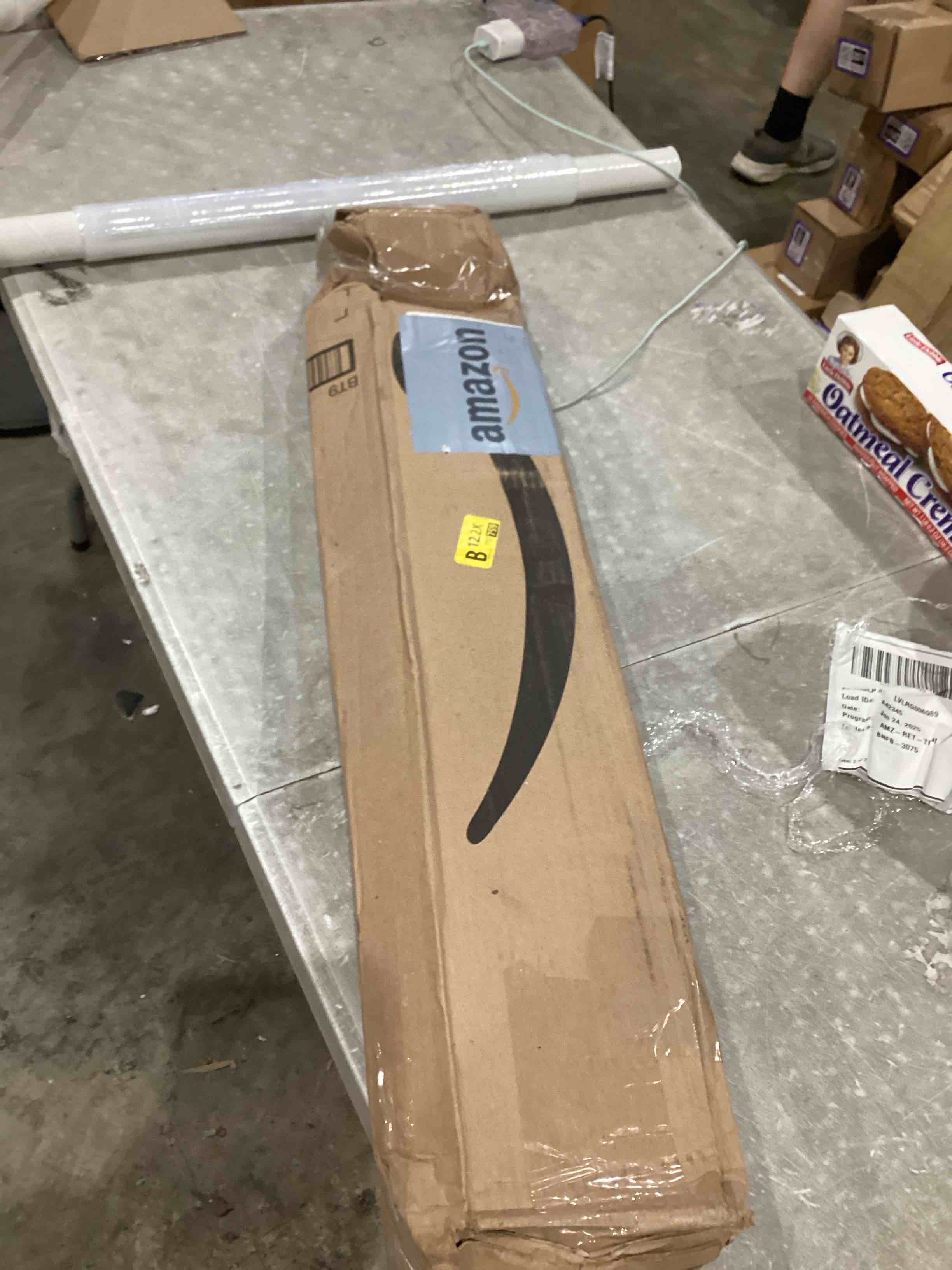https://s3.amazonaws.com/lotting-images-prod/bidfta/TEA1645105_1751113390252.jpeg