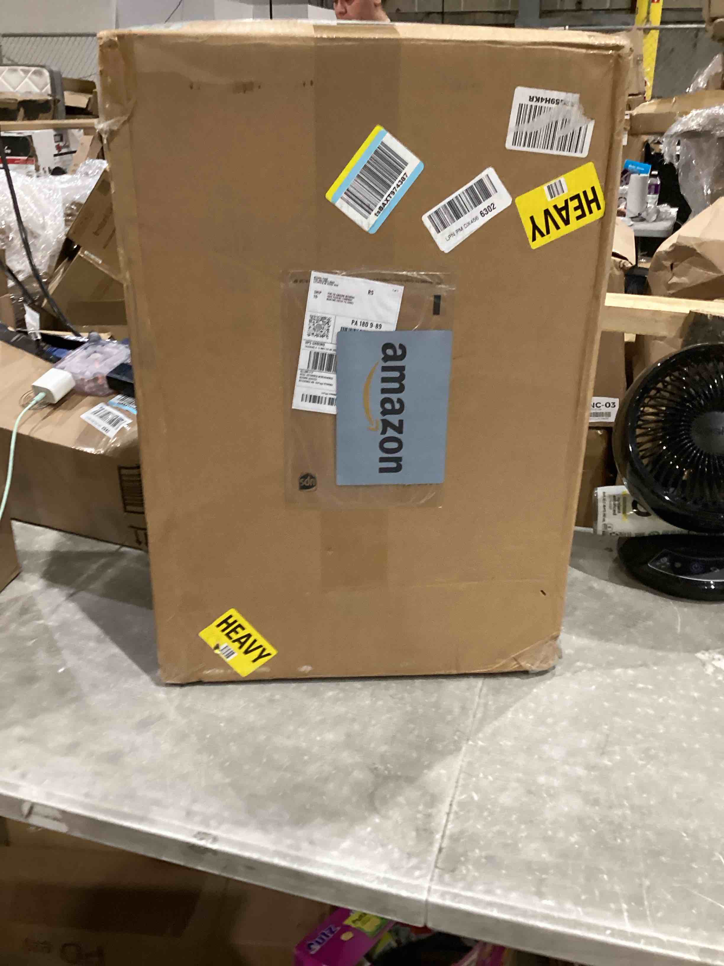 https://s3.amazonaws.com/lotting-images-prod/bidfta/TEA1645179_1751284707093.jpeg