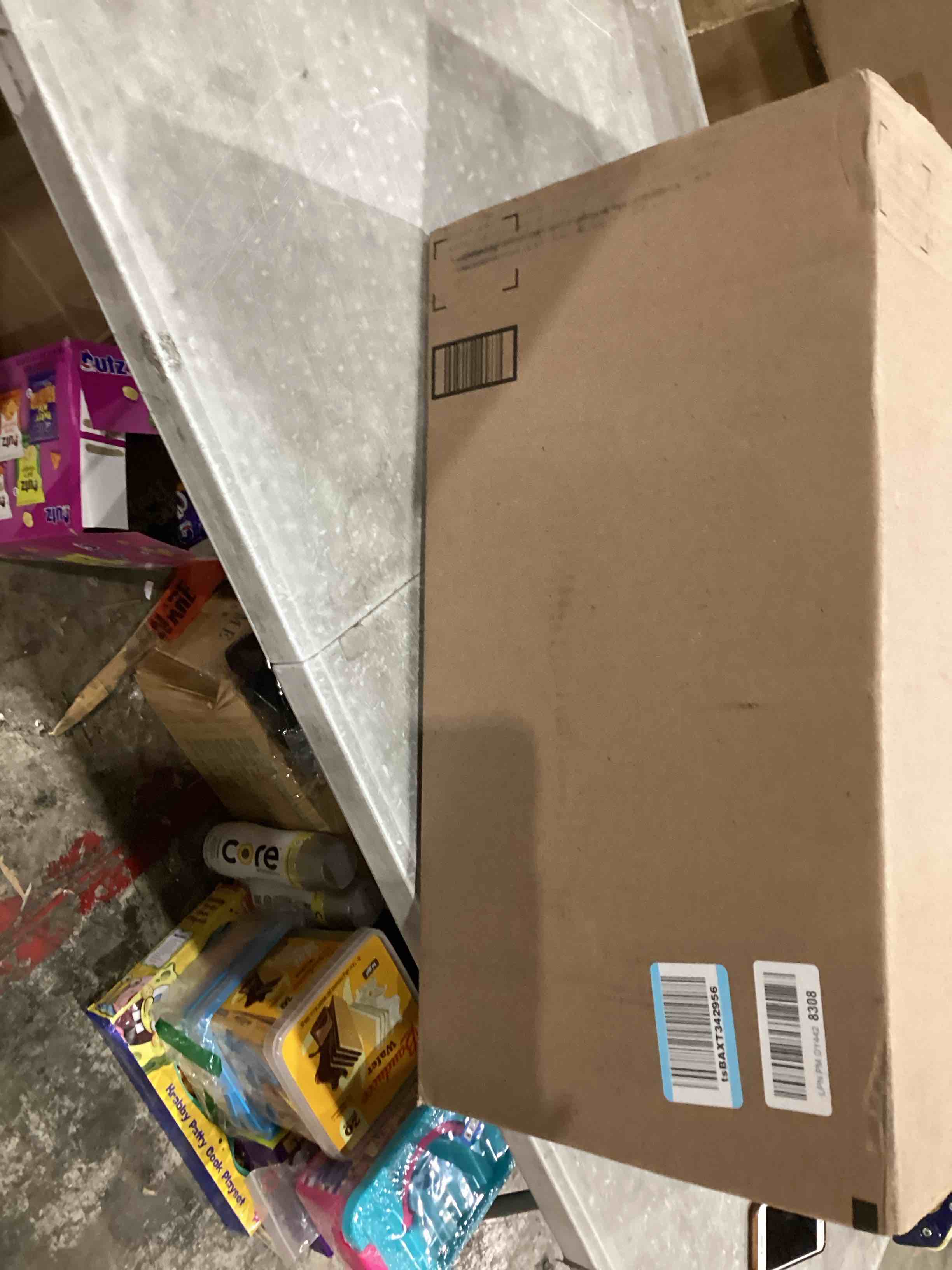 https://s3.amazonaws.com/lotting-images-prod/bidfta/TEA1645187_1751286129178.jpeg